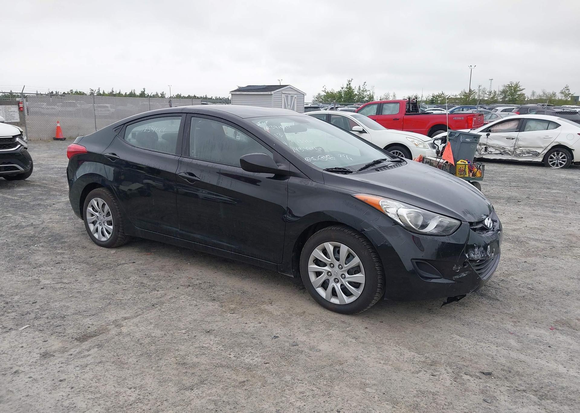 2013 HYUNDAI ELANTRA GL