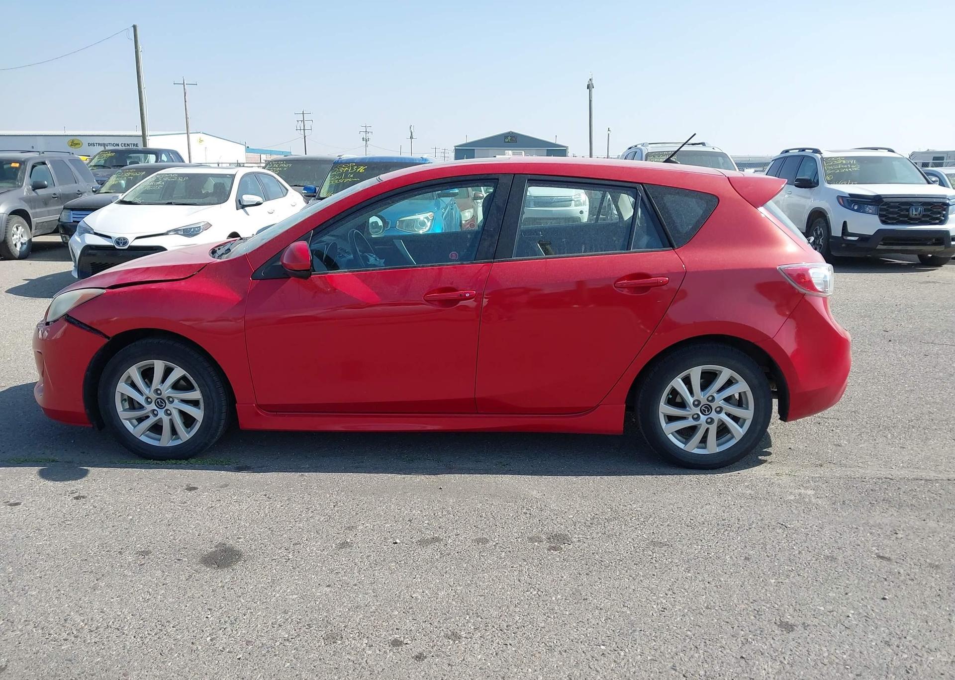 2013 MAZDA MAZDA3 GS-SKY