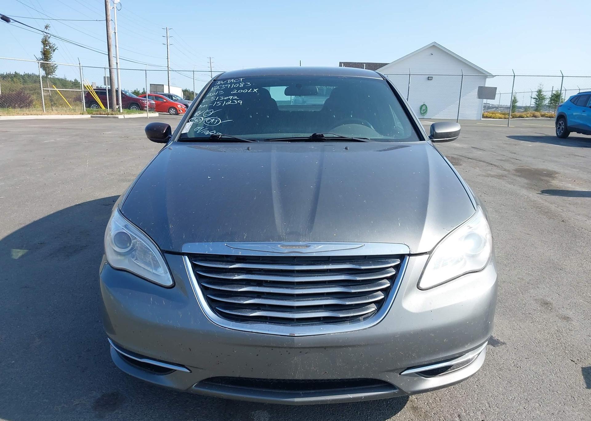 2013 CHRYSLER 200 LX