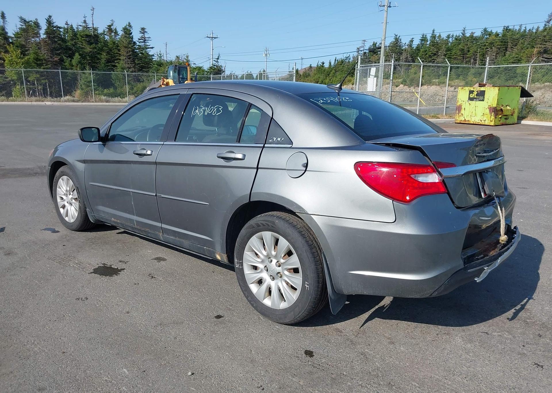 2013 CHRYSLER 200 LX