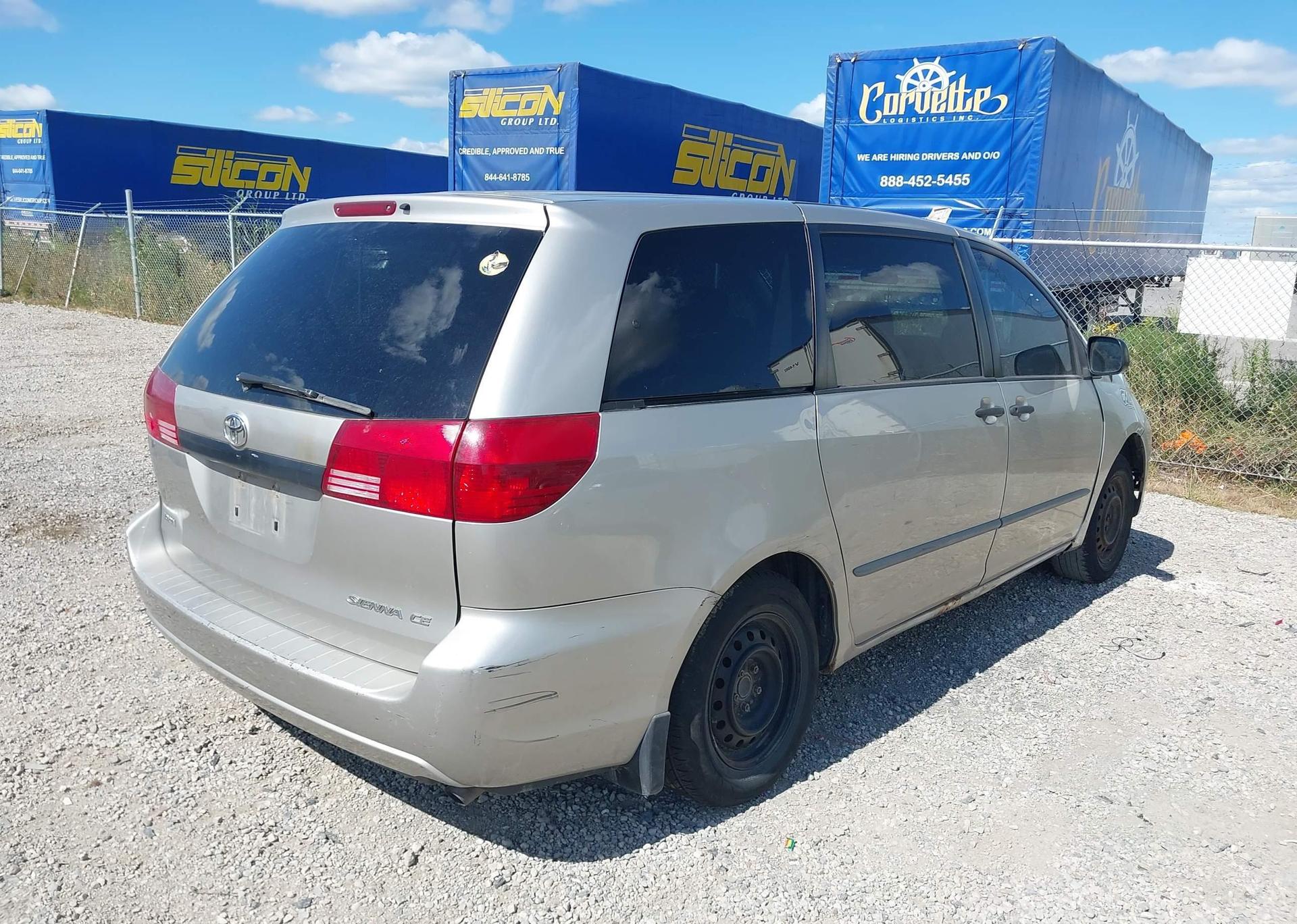 2005 TOYOTA SIENNA CE