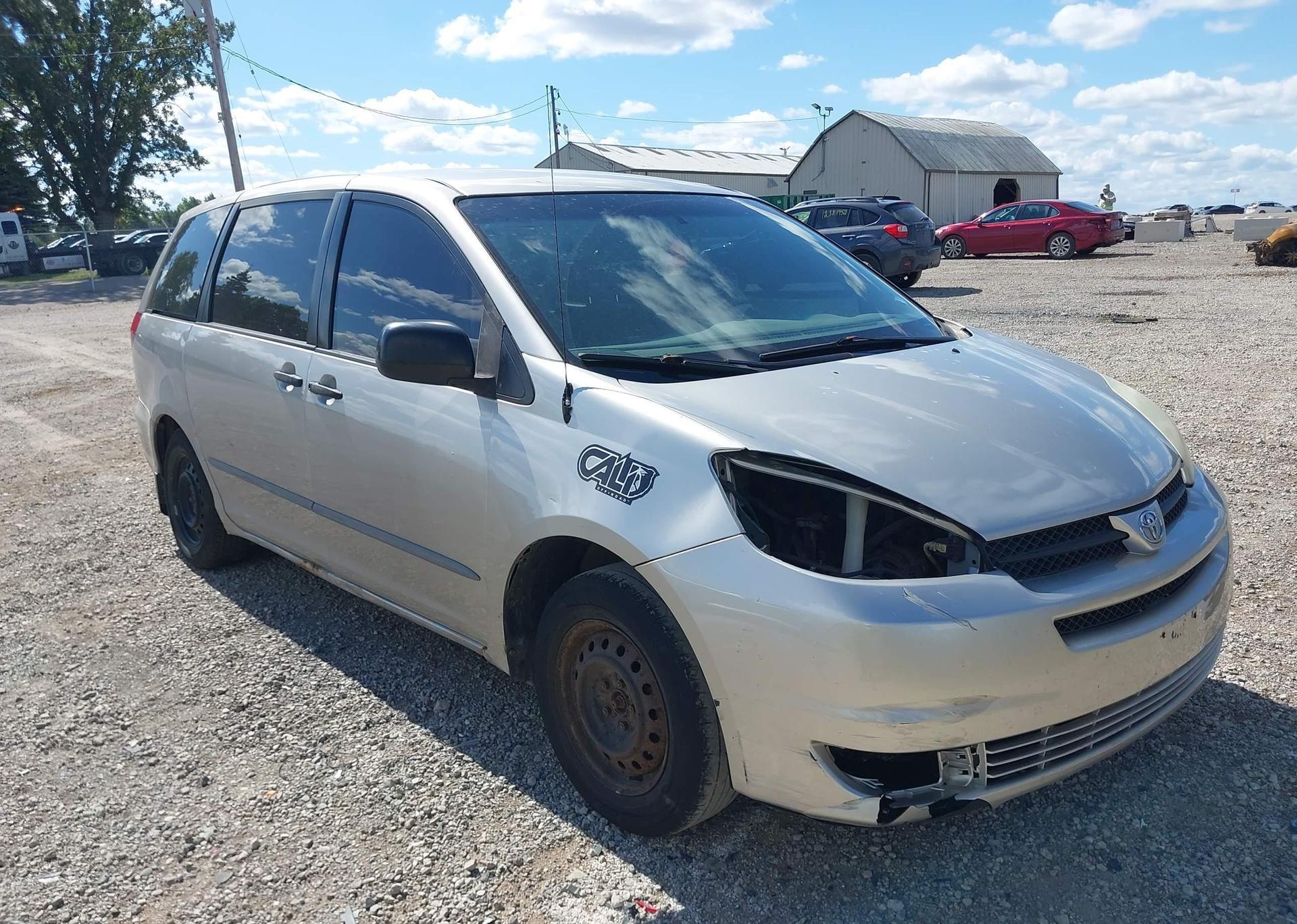 2005 TOYOTA SIENNA CE
