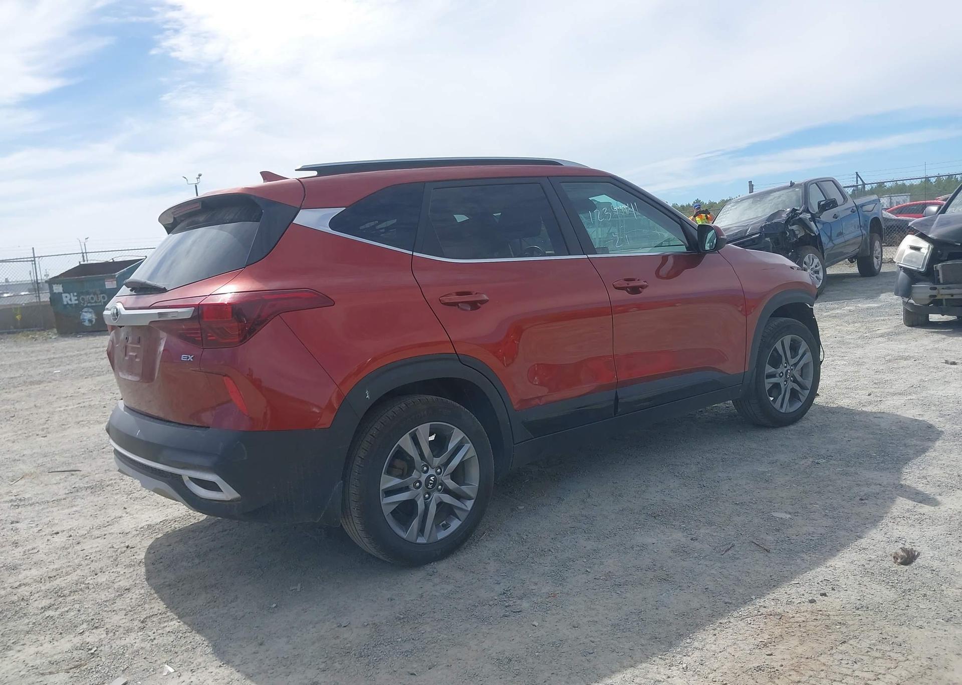 2021 KIA SELTOS EX