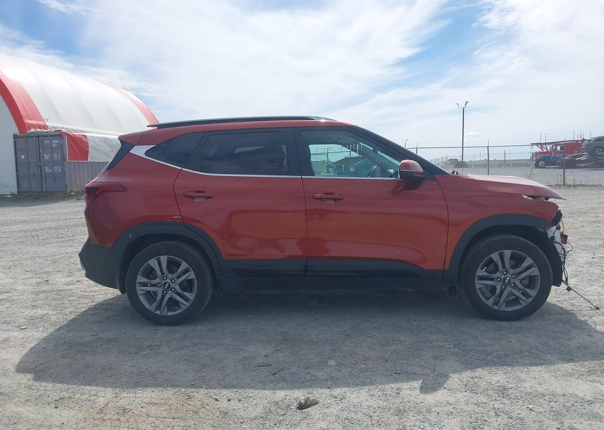 2021 KIA SELTOS EX