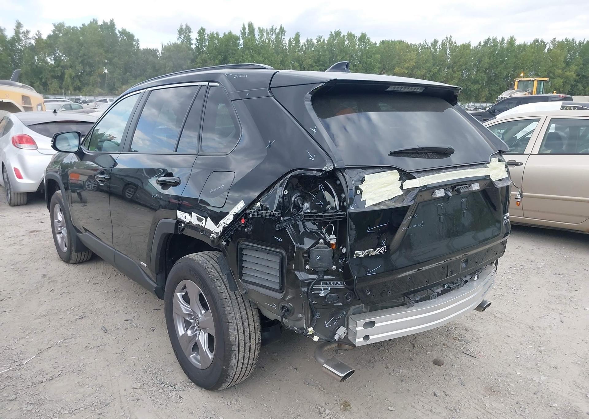 2025 TOYOTA RAV4 HYBRID XLE