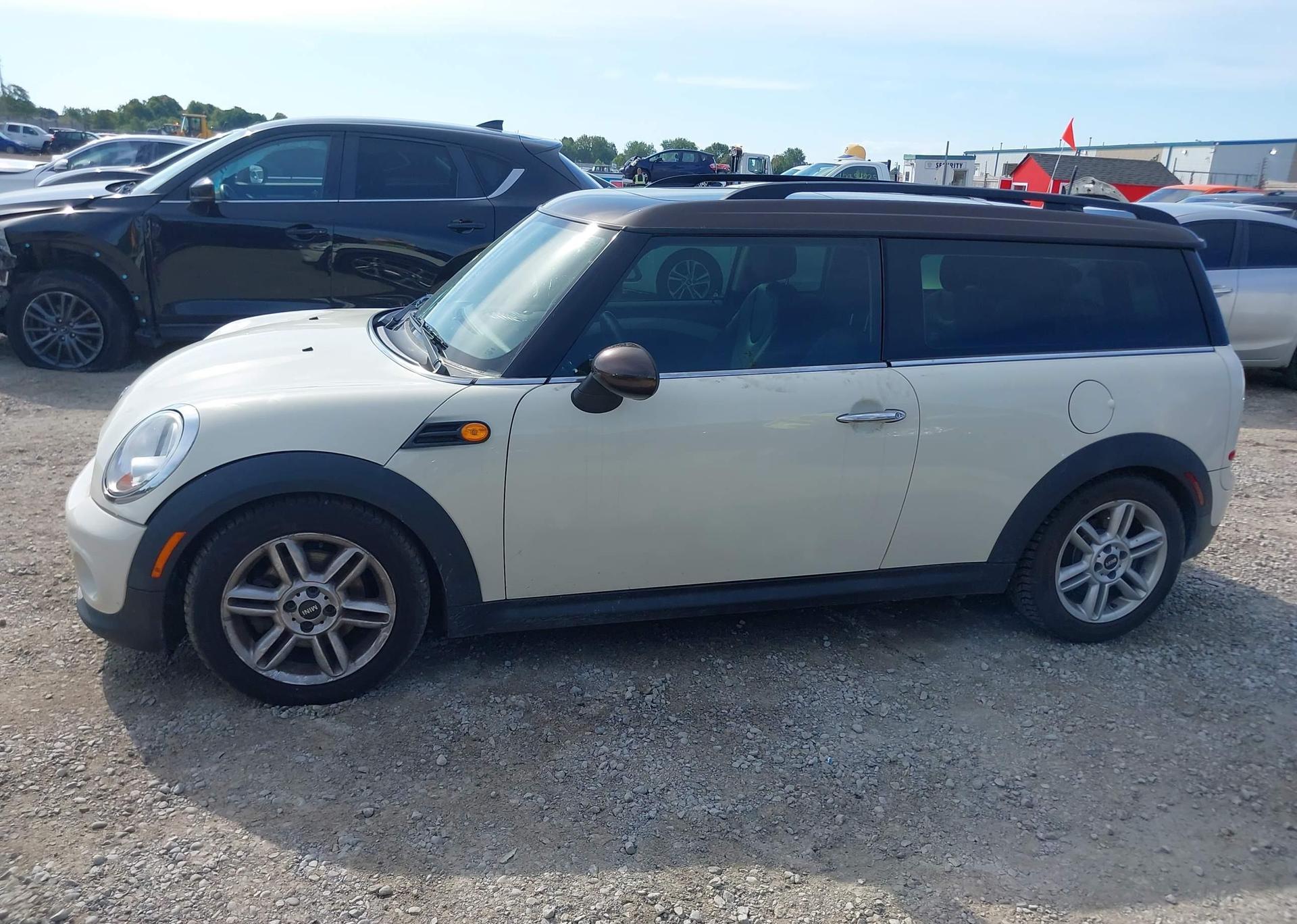 2013 MINI CLUBMAN COOPER