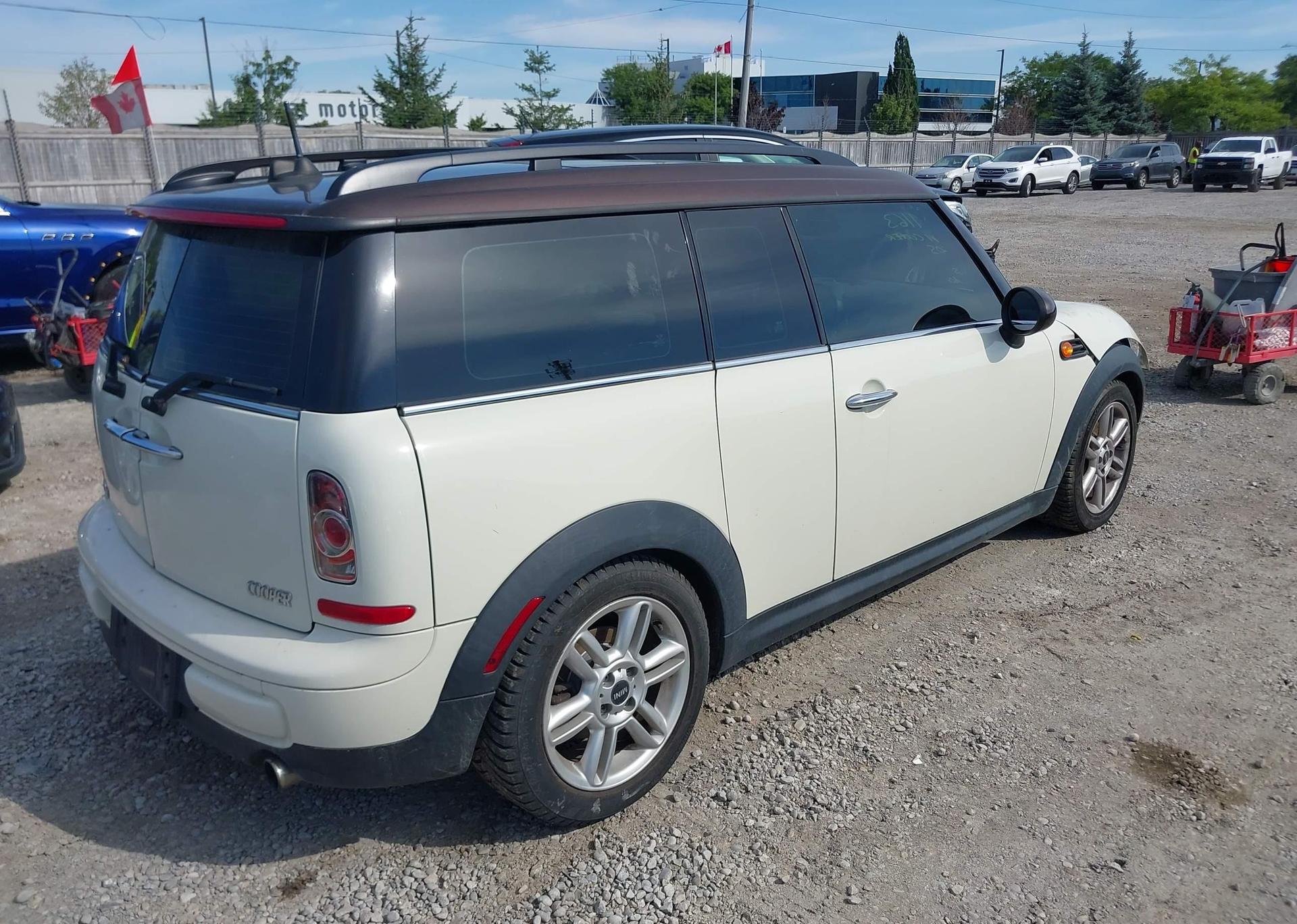 2013 MINI CLUBMAN COOPER