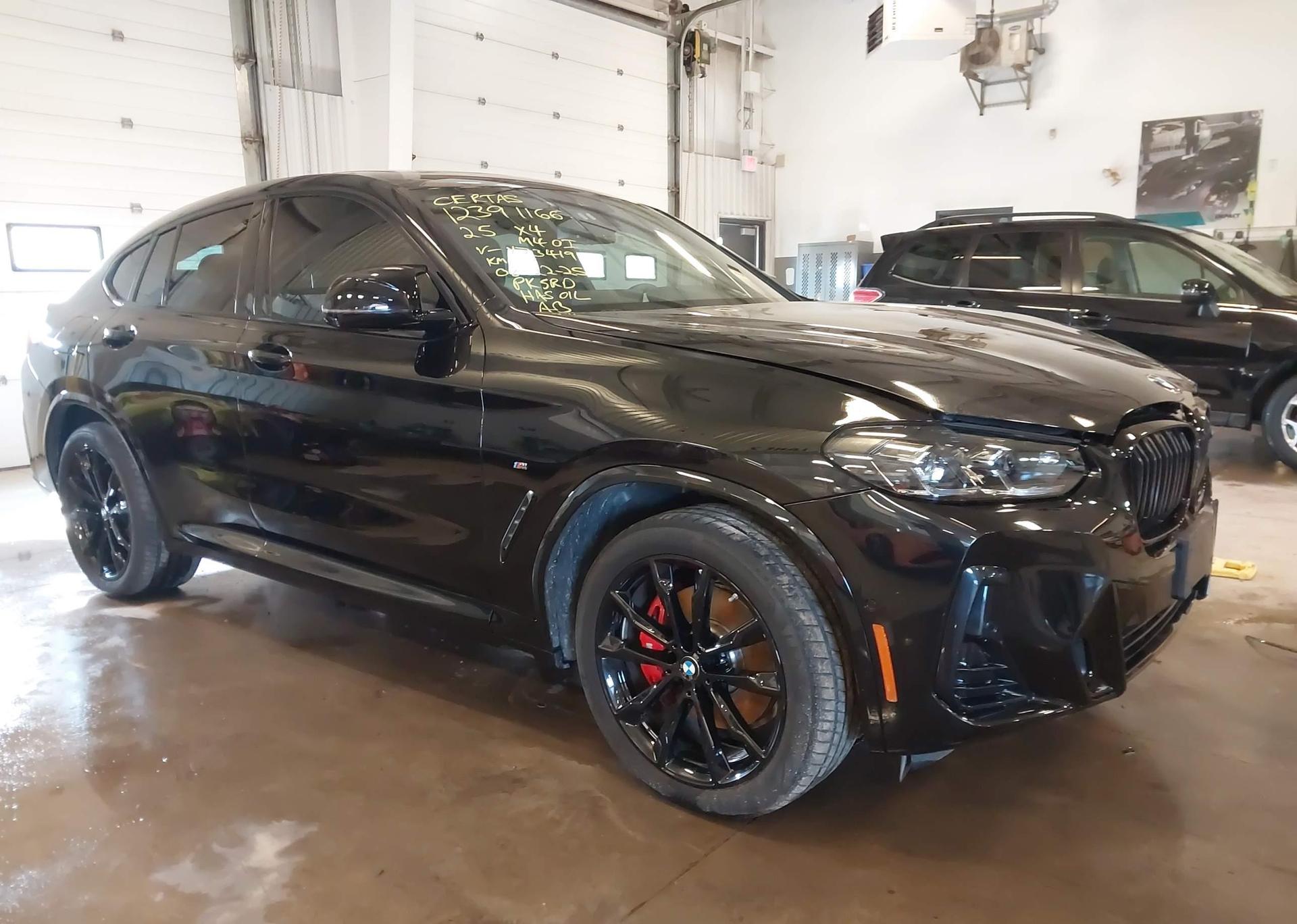 2025 BMW X4 M40I