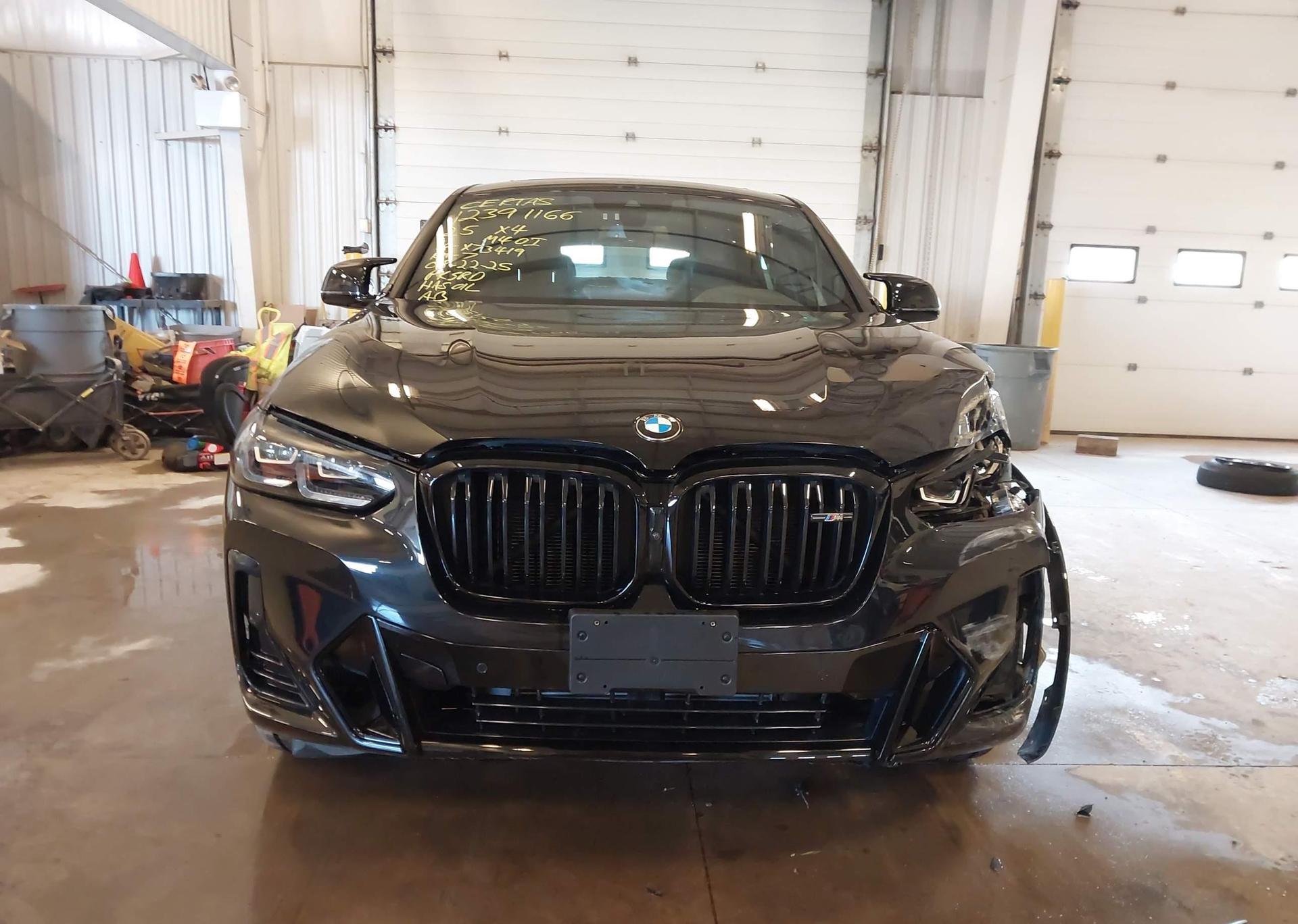 2025 BMW X4 M40I