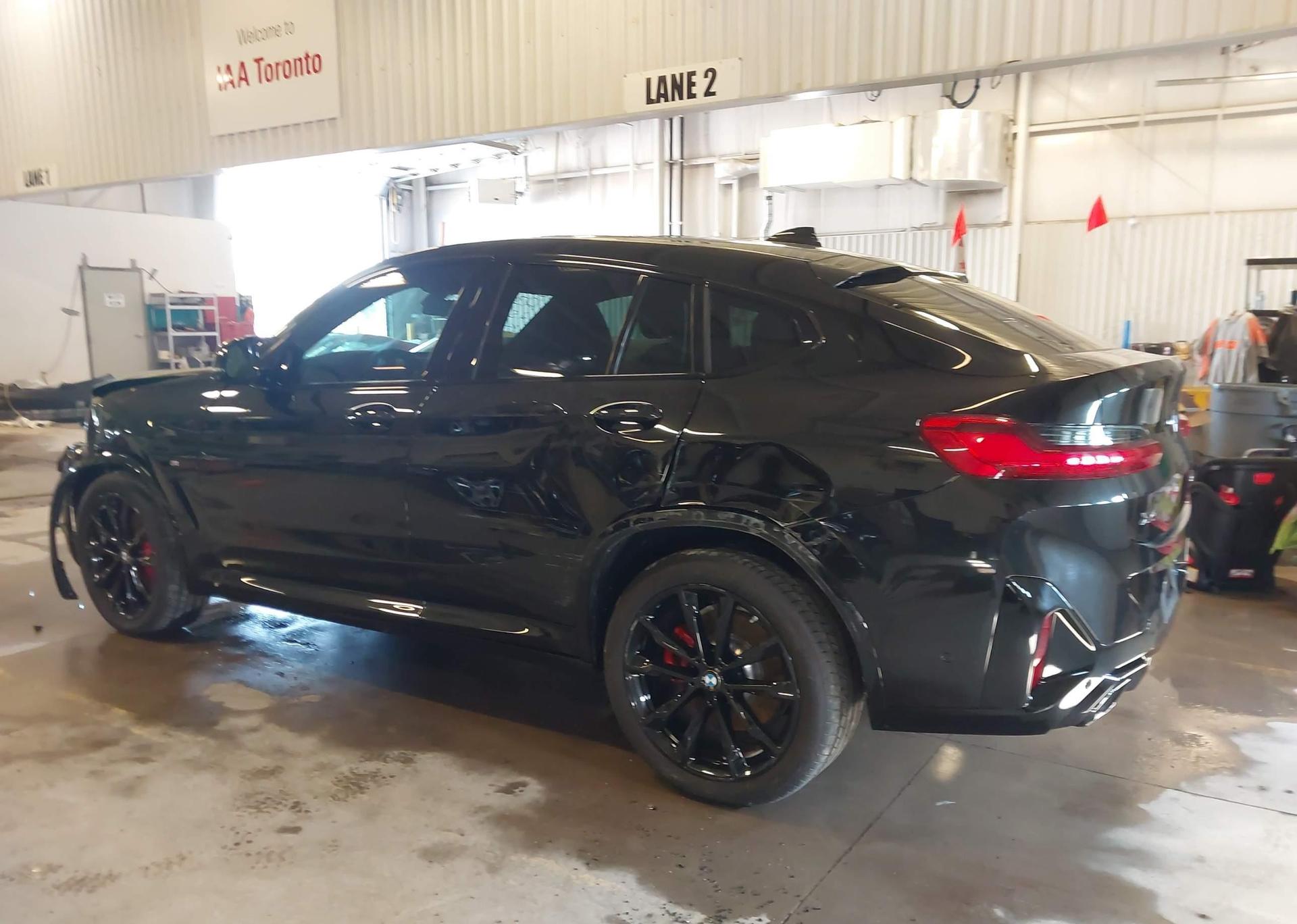 2025 BMW X4 M40I