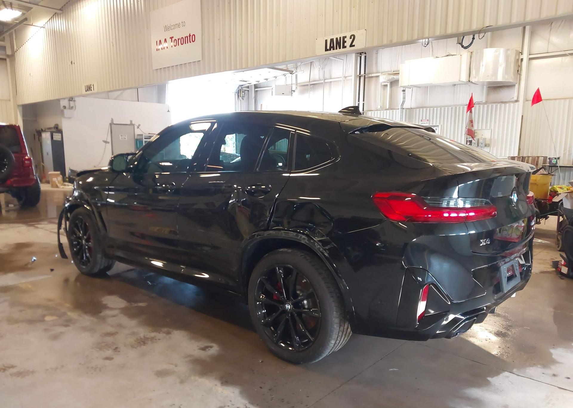 2025 BMW X4 M40I