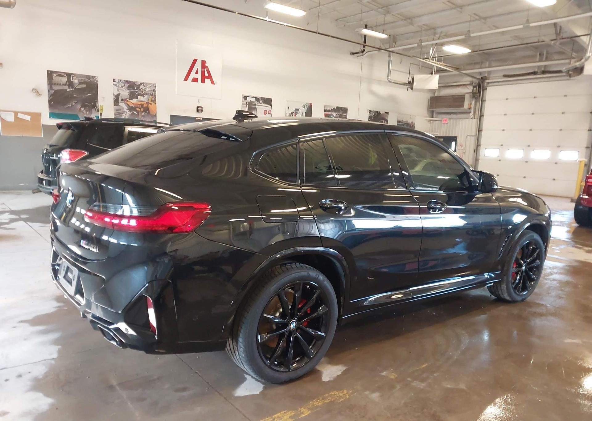 2025 BMW X4 M40I