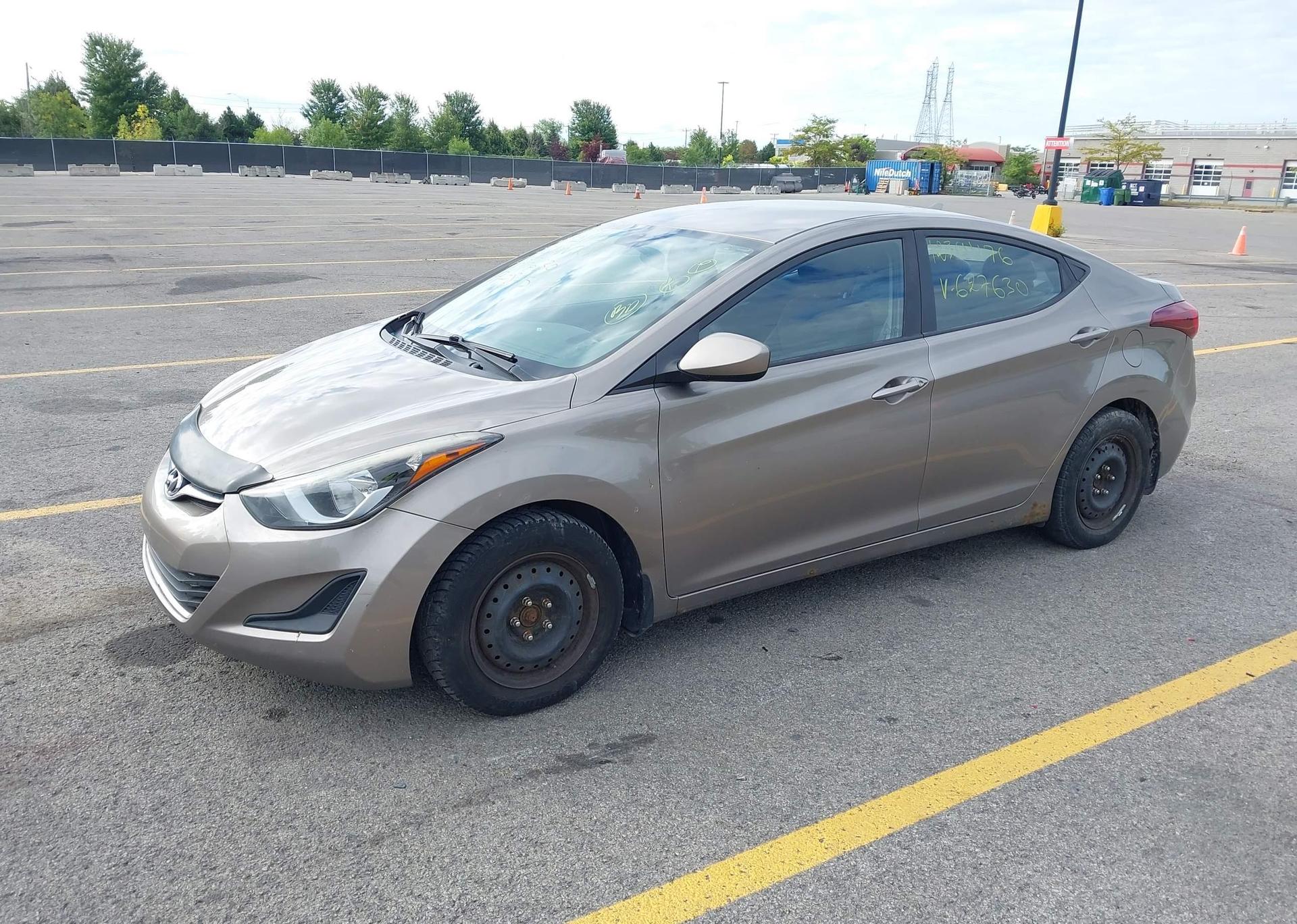 2015 HYUNDAI ELANTRA SE