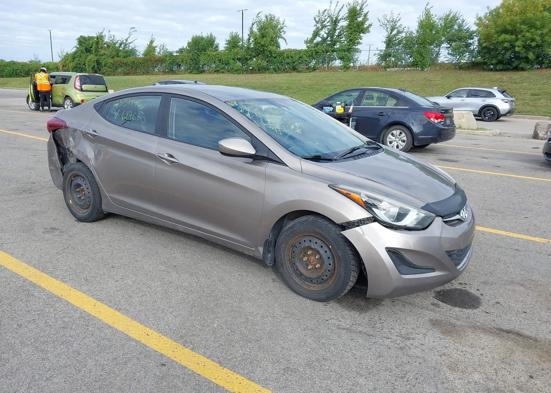 2015 HYUNDAI ELANTRA SE