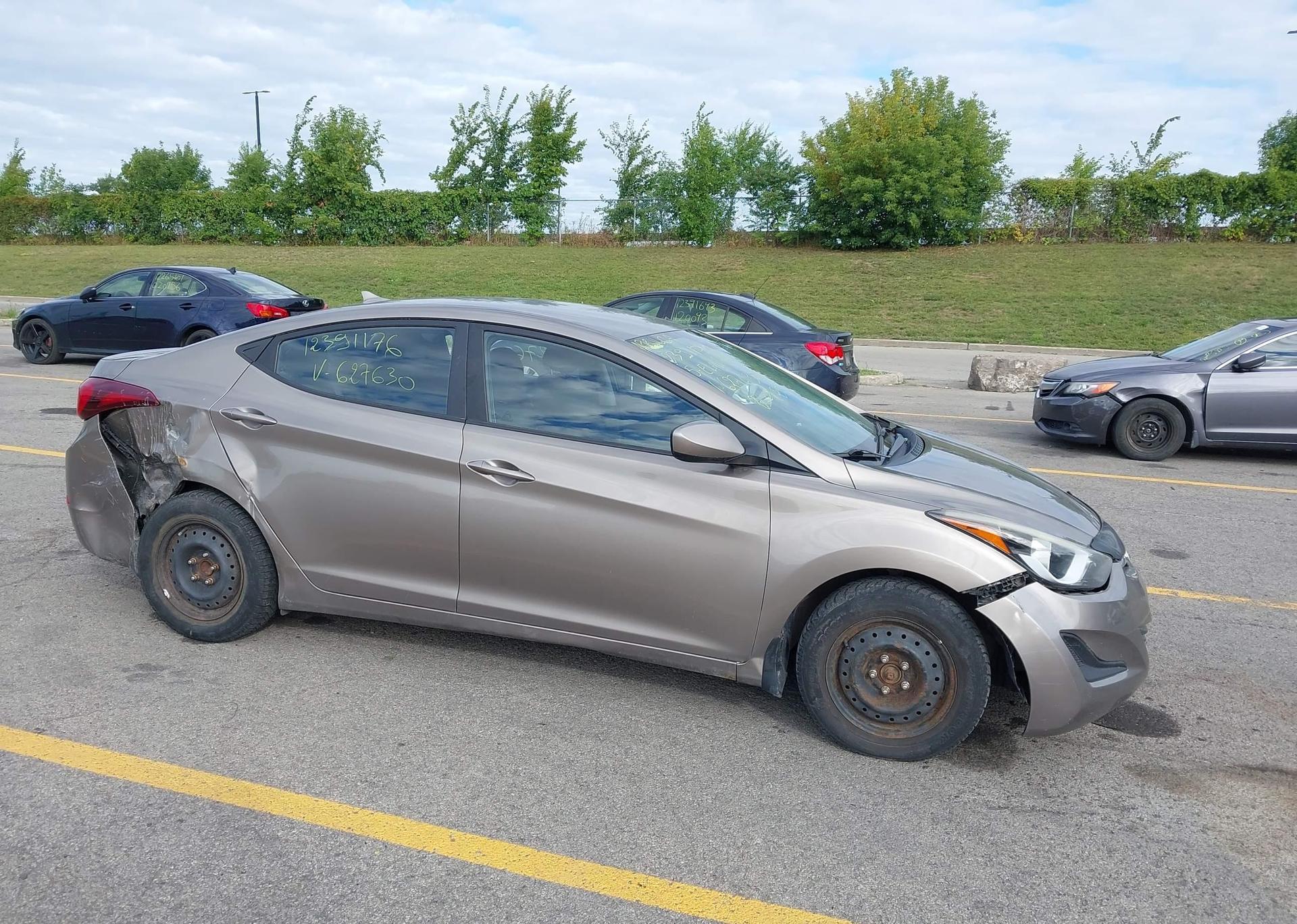 2015 HYUNDAI ELANTRA SE