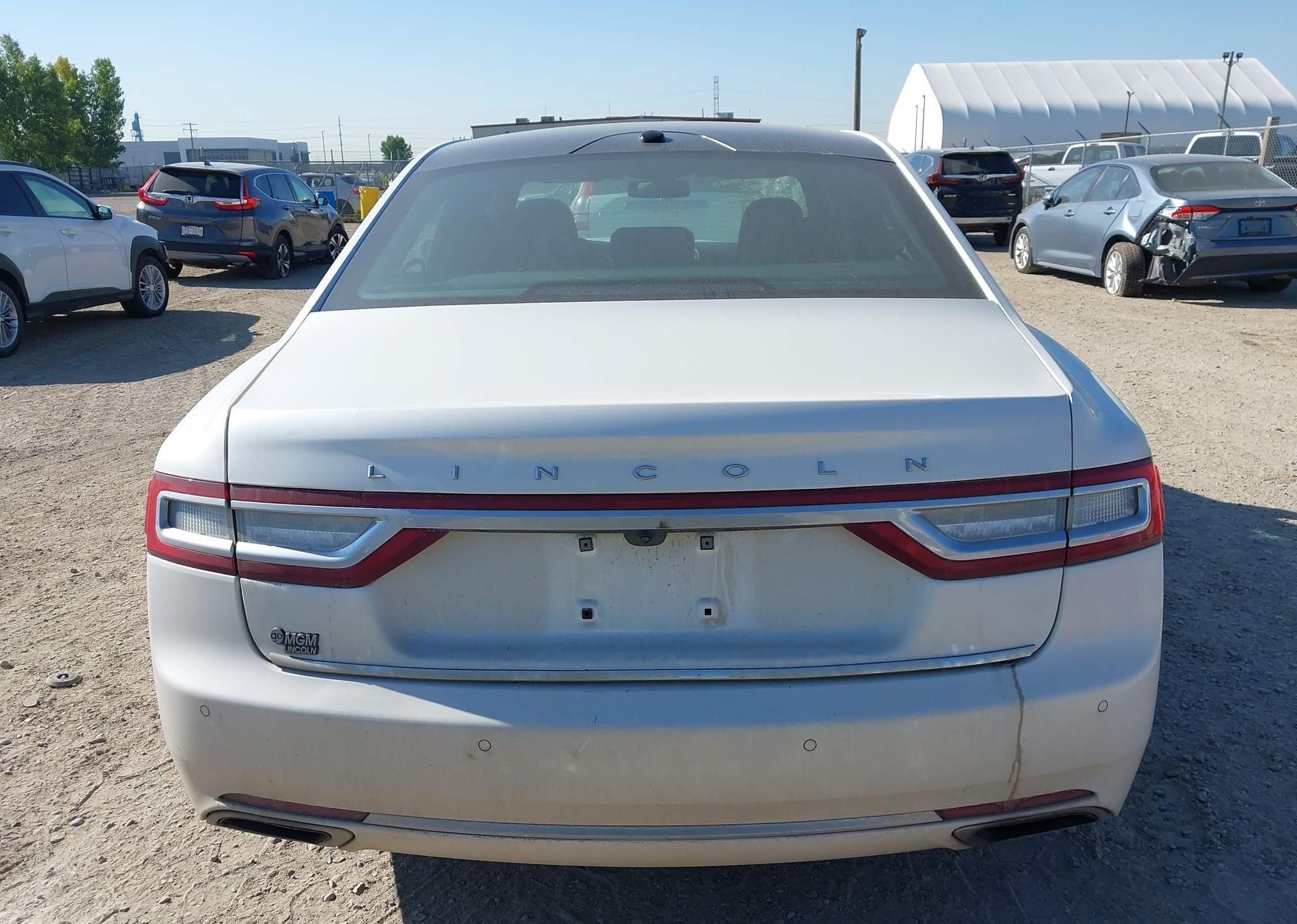 2017 LINCOLN CONTINENTAL RESERVE