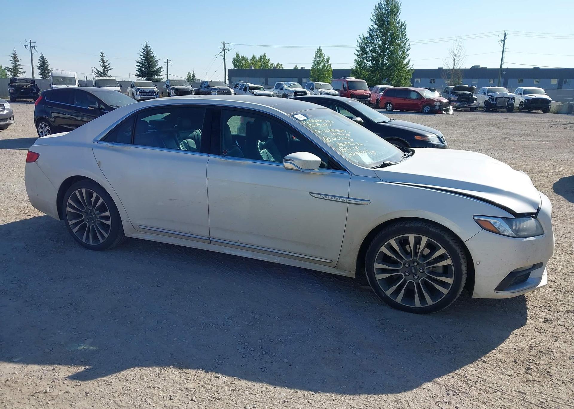 2017 LINCOLN CONTINENTAL RESERVE