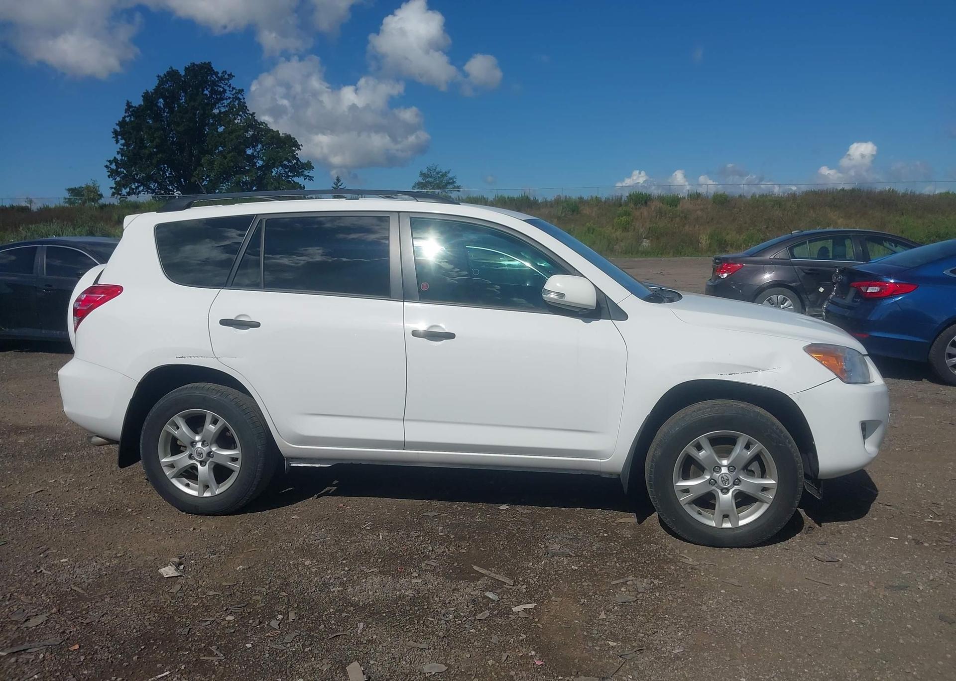 2012 TOYOTA RAV4 BASE V6