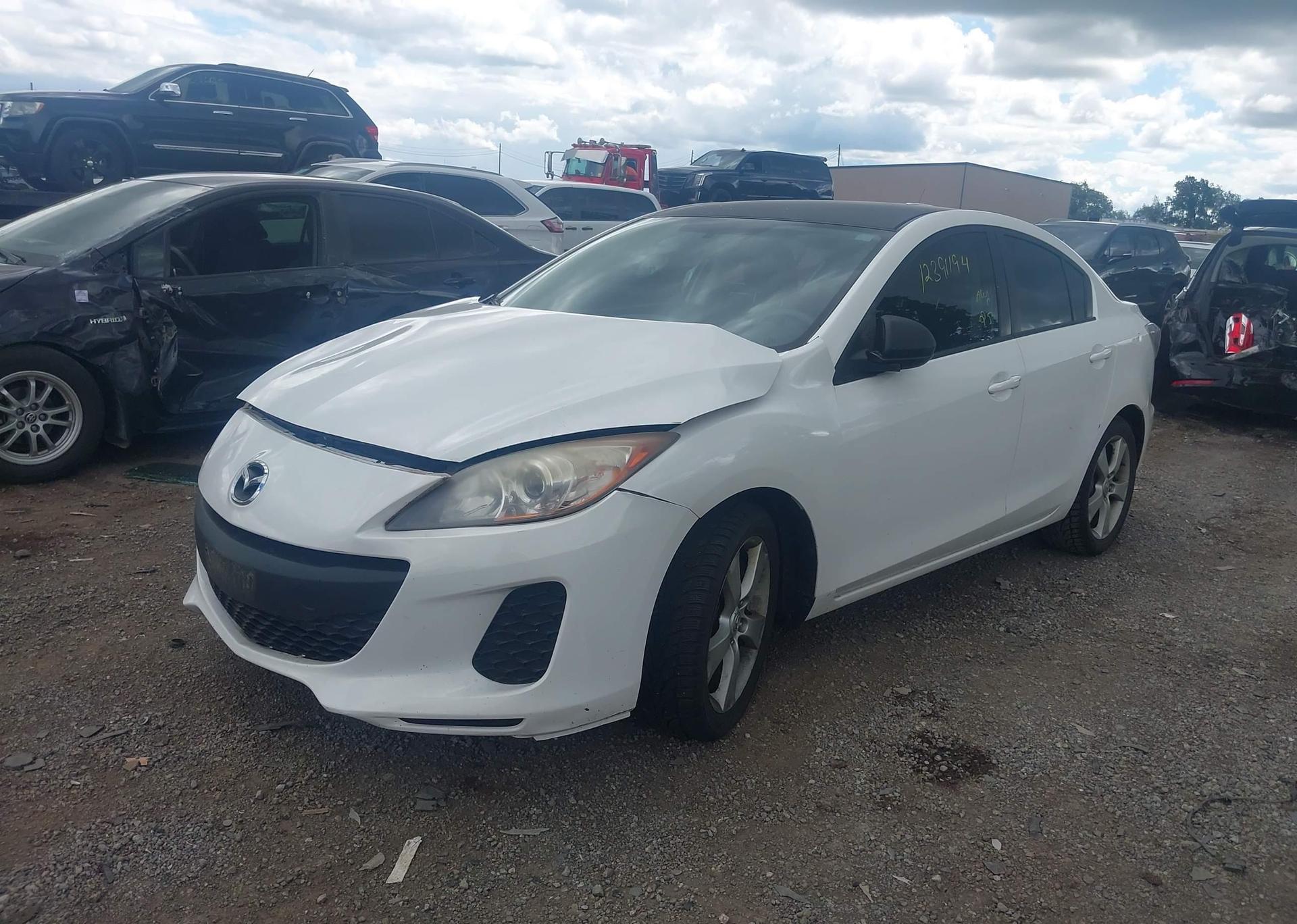 2012 MAZDA 3 I