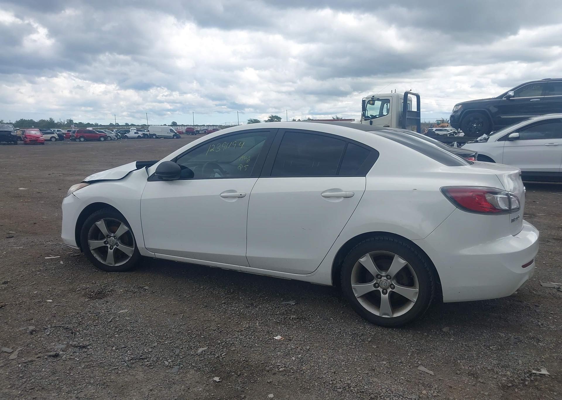 2012 MAZDA 3 I