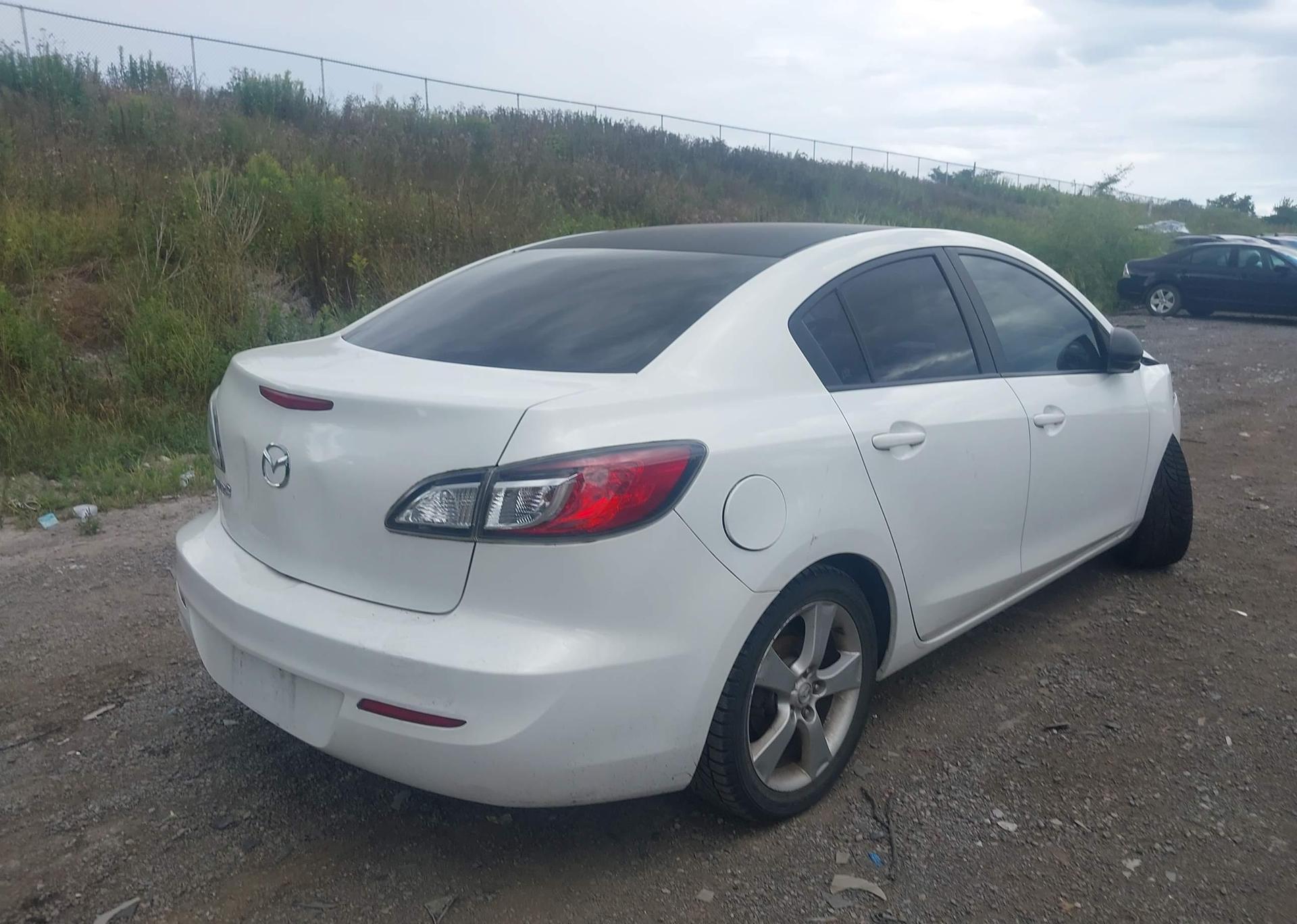 2012 MAZDA 3 I