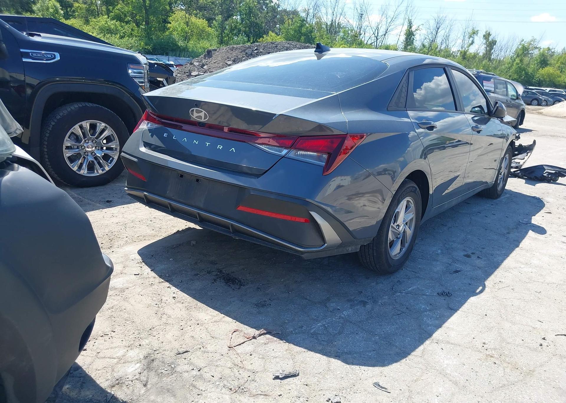 2025 HYUNDAI ELANTRA ESSENTIAL