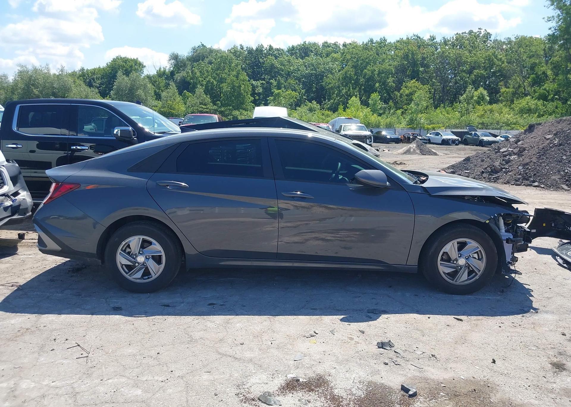 2025 HYUNDAI ELANTRA ESSENTIAL