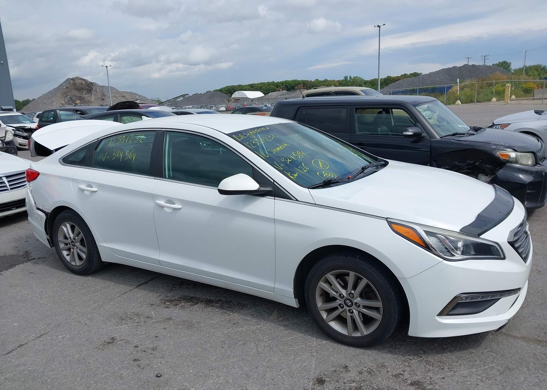 2016 HYUNDAI VELOSTER RALLY