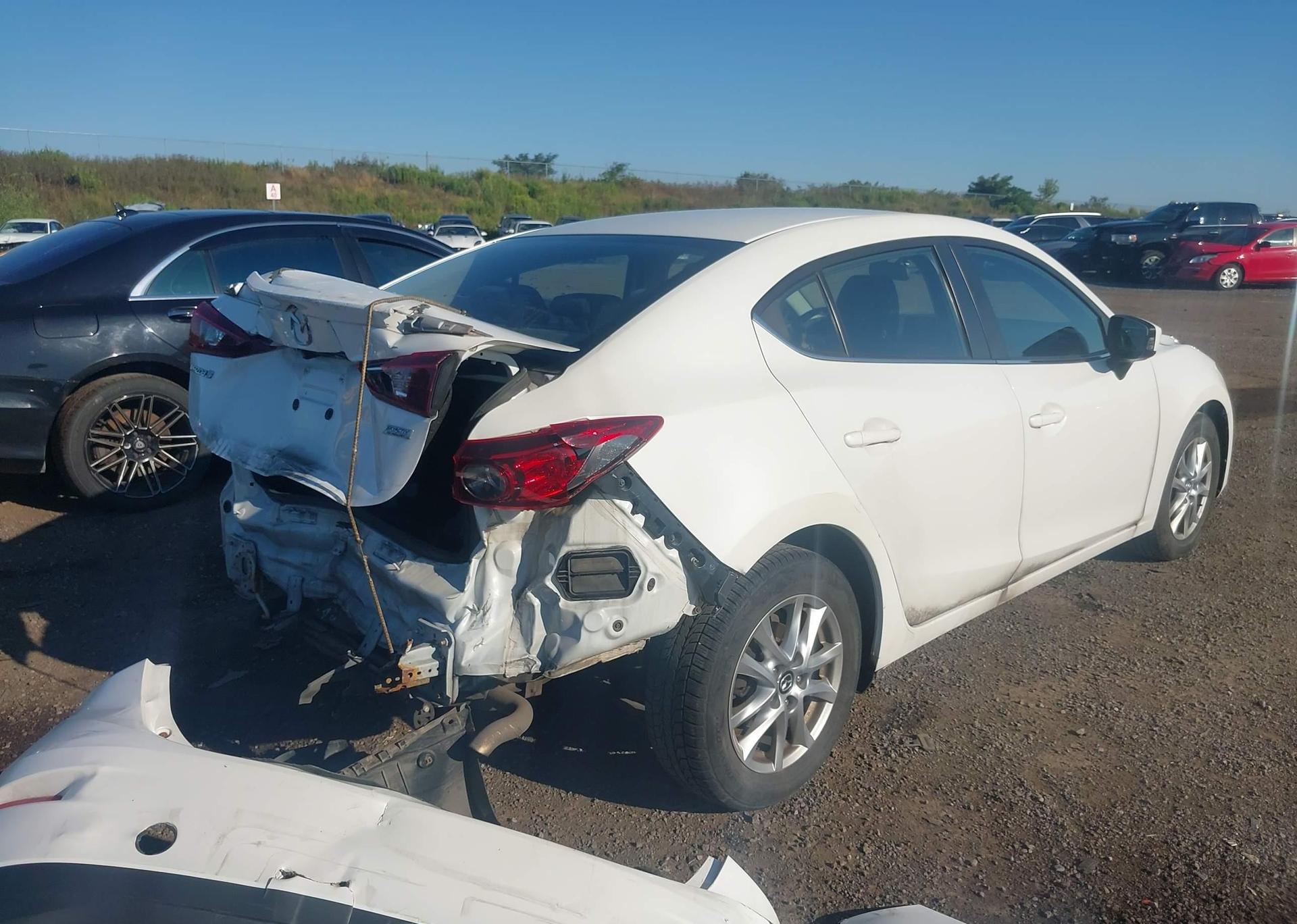 2014 MAZDA MAZDA3 GS-SKY