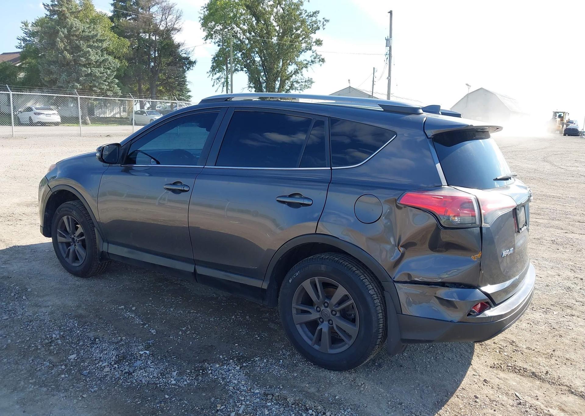 2018 TOYOTA RAV4 LE