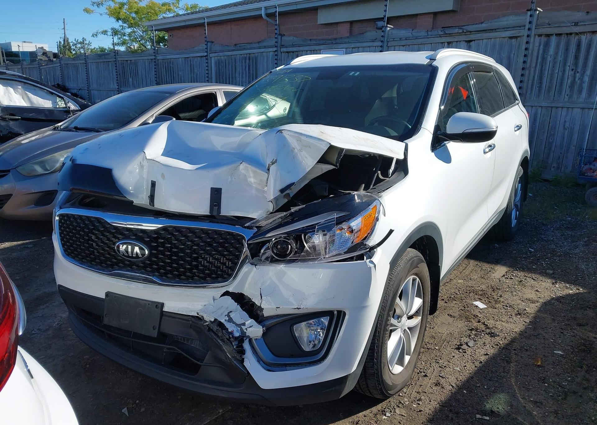 2016 KIA SORENTO LX