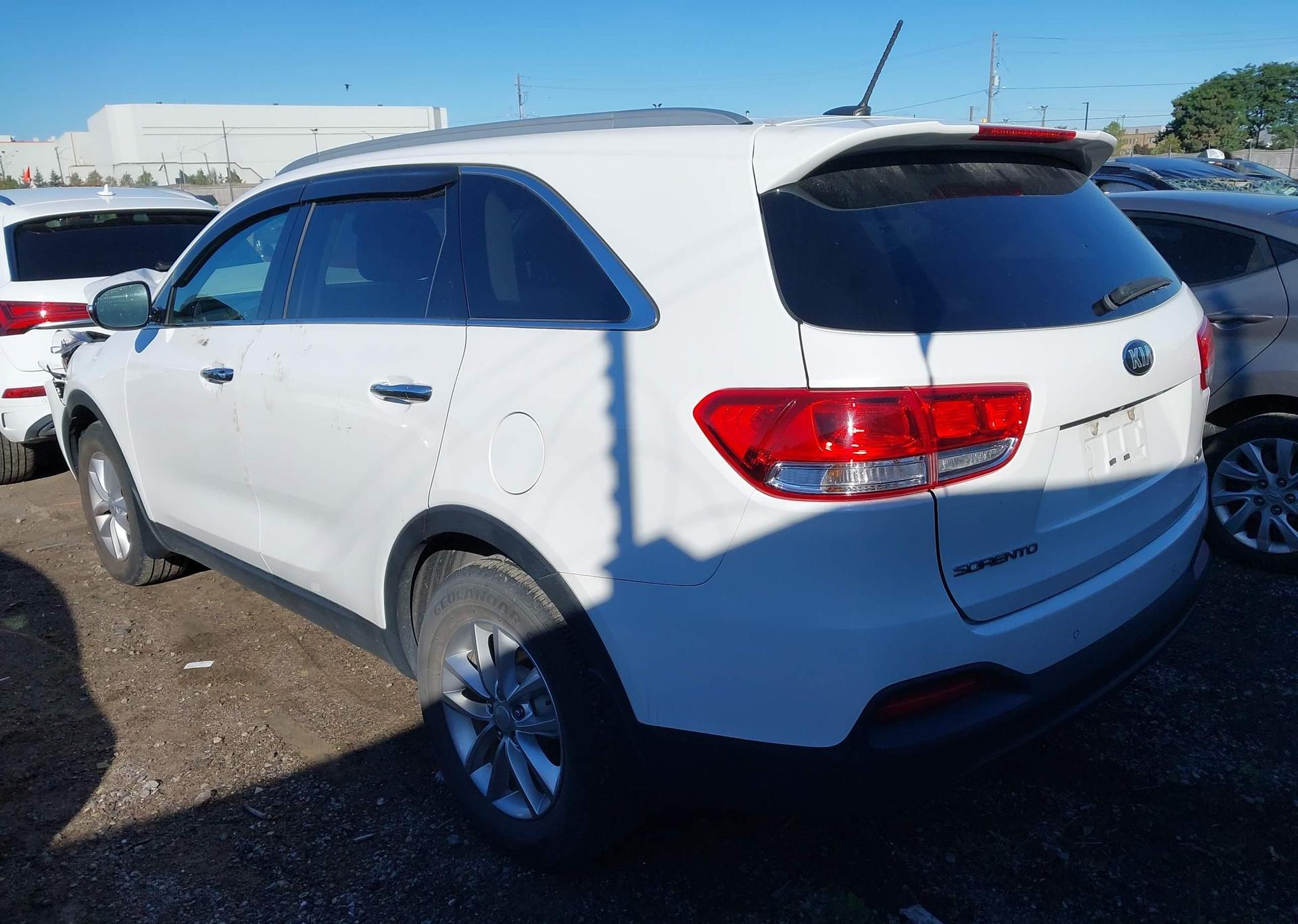2016 KIA SORENTO LX