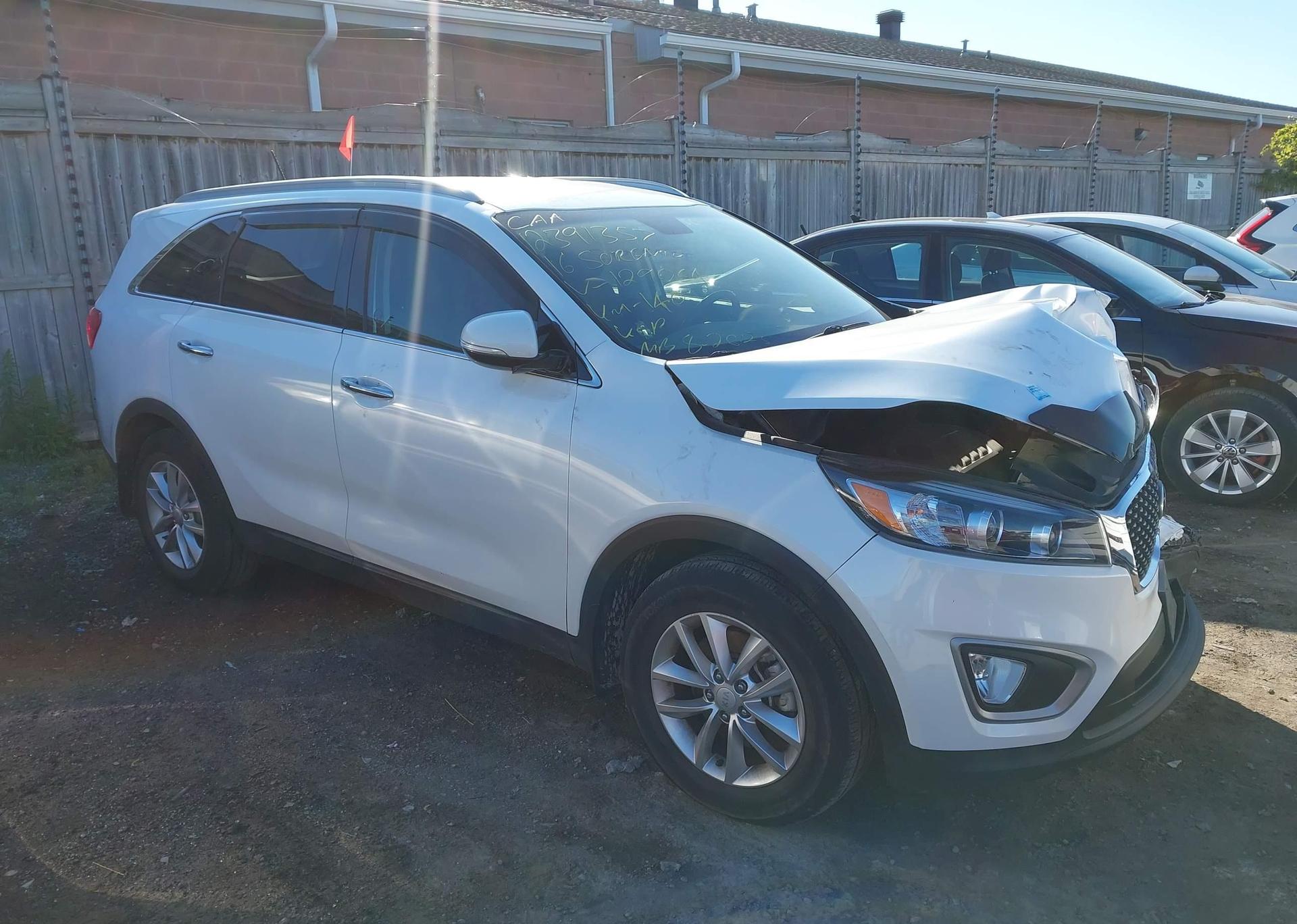 2016 KIA SORENTO LX