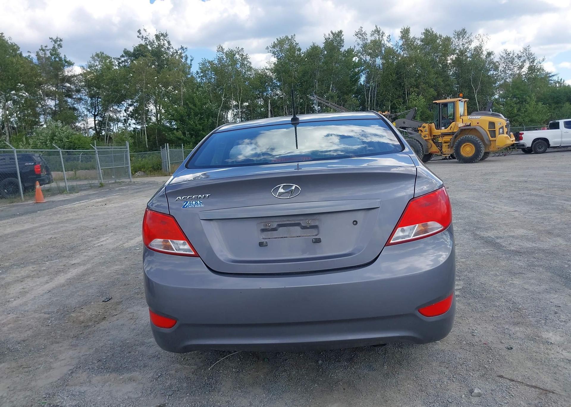 2016 HYUNDAI ACCENT LE