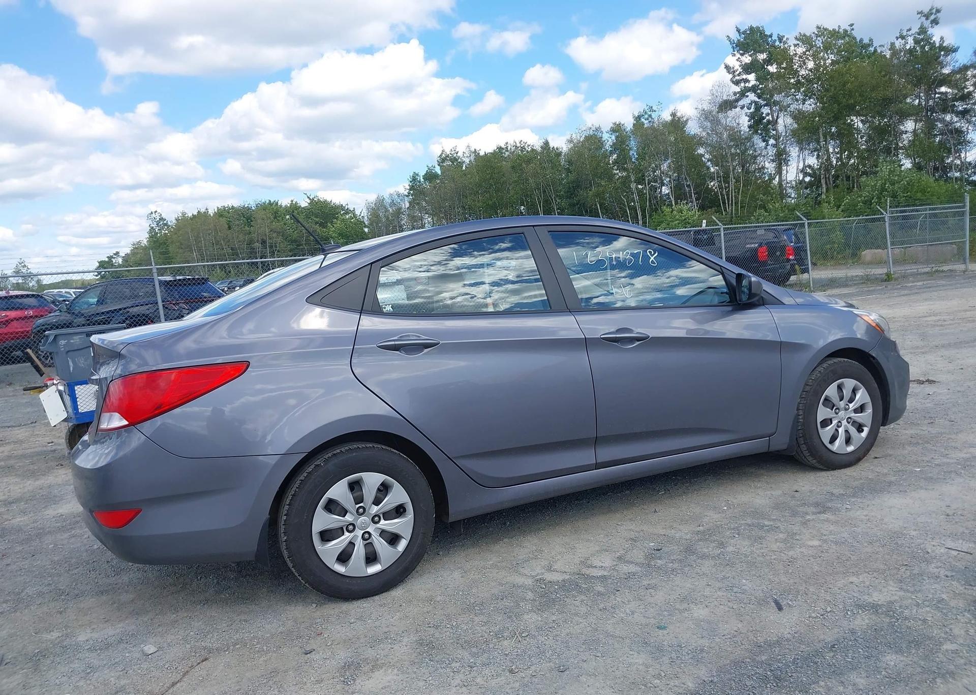 2016 HYUNDAI ACCENT LE