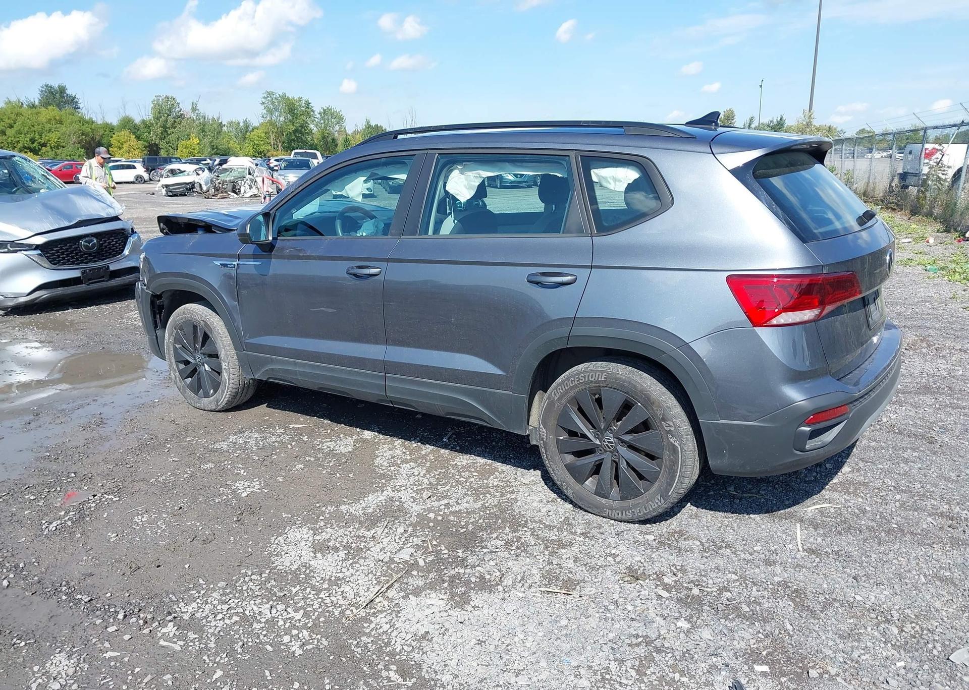 2022 VOLKSWAGEN TAOS TRENDLINE