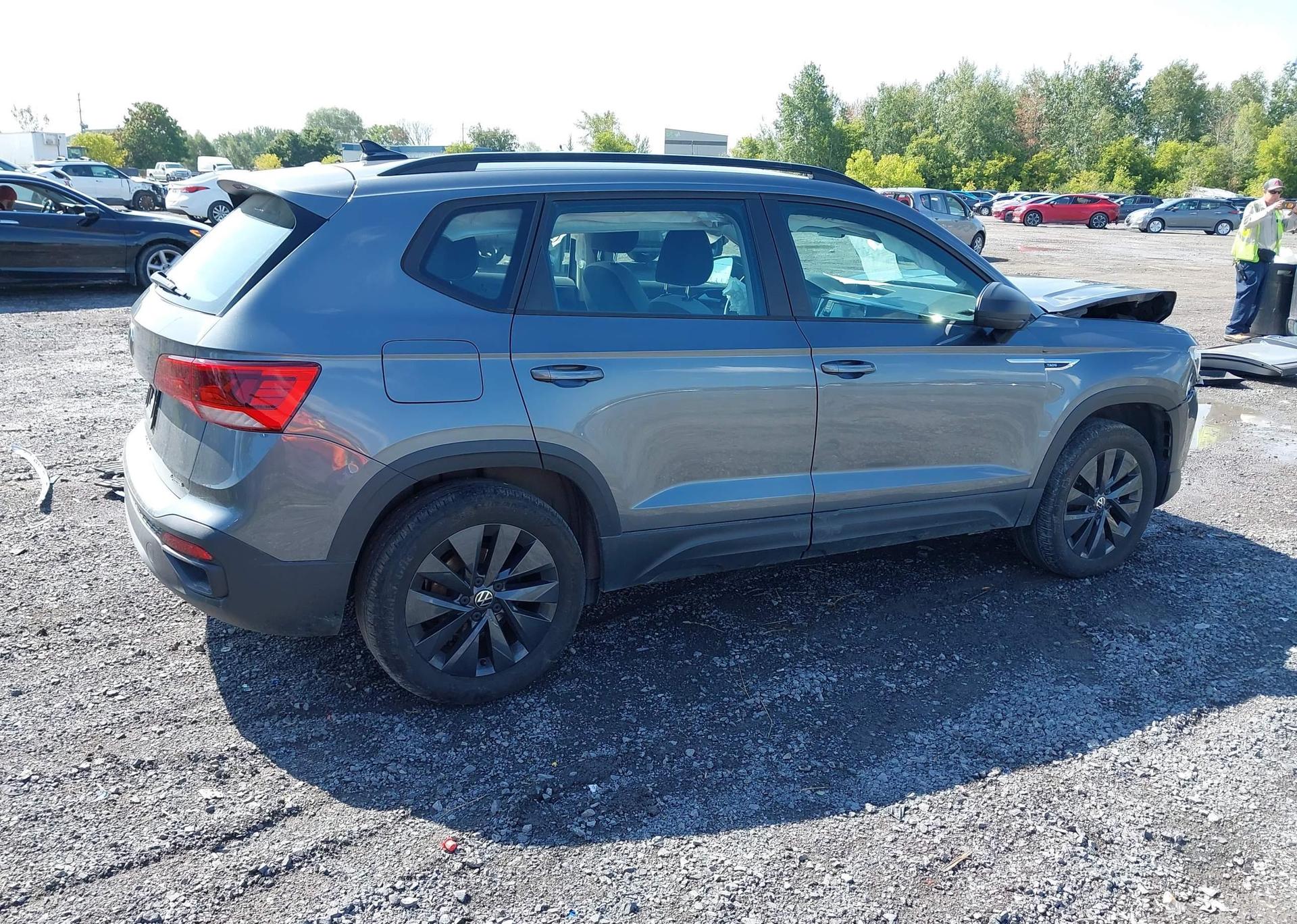 2022 VOLKSWAGEN TAOS TRENDLINE