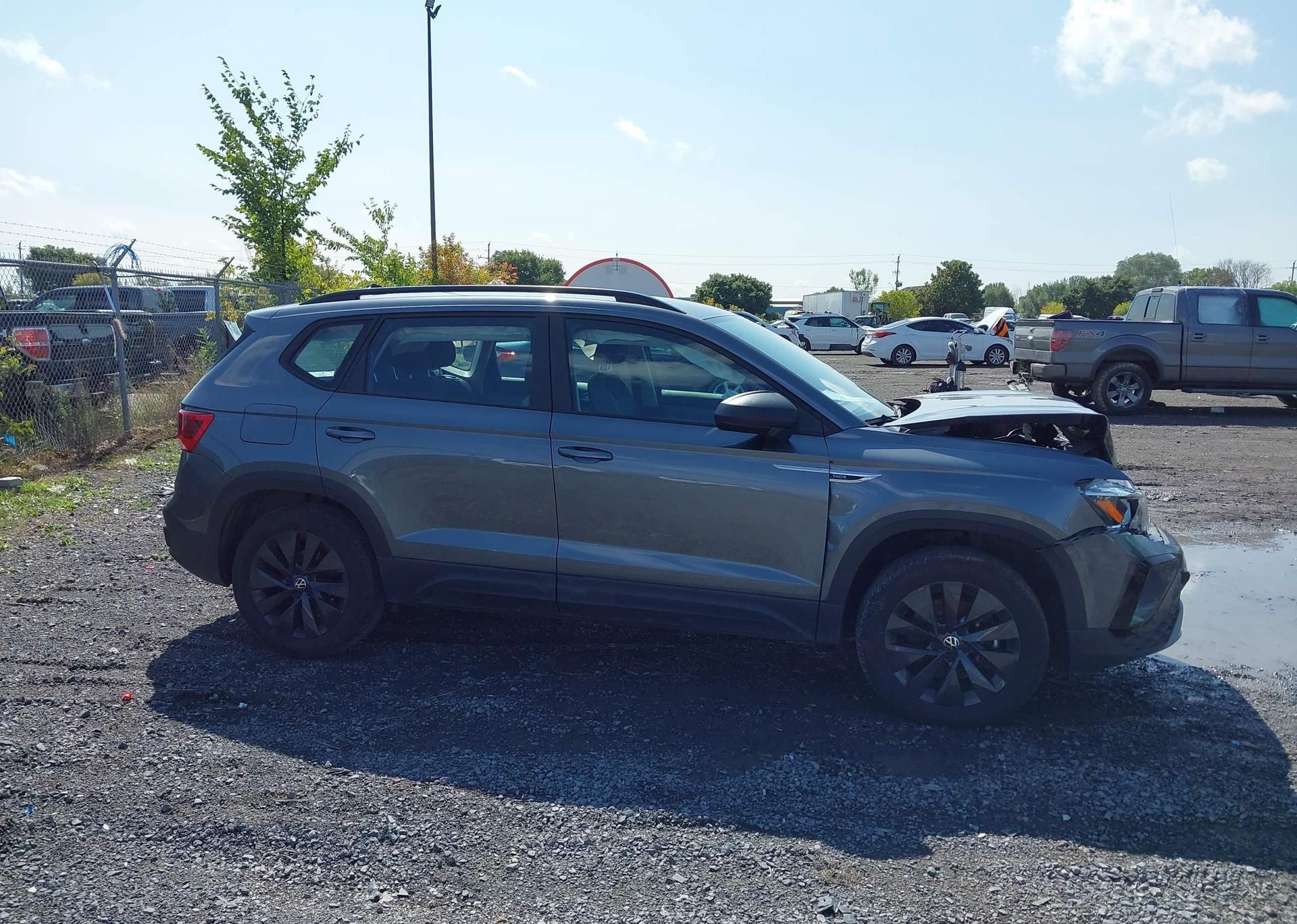 2022 VOLKSWAGEN TAOS TRENDLINE