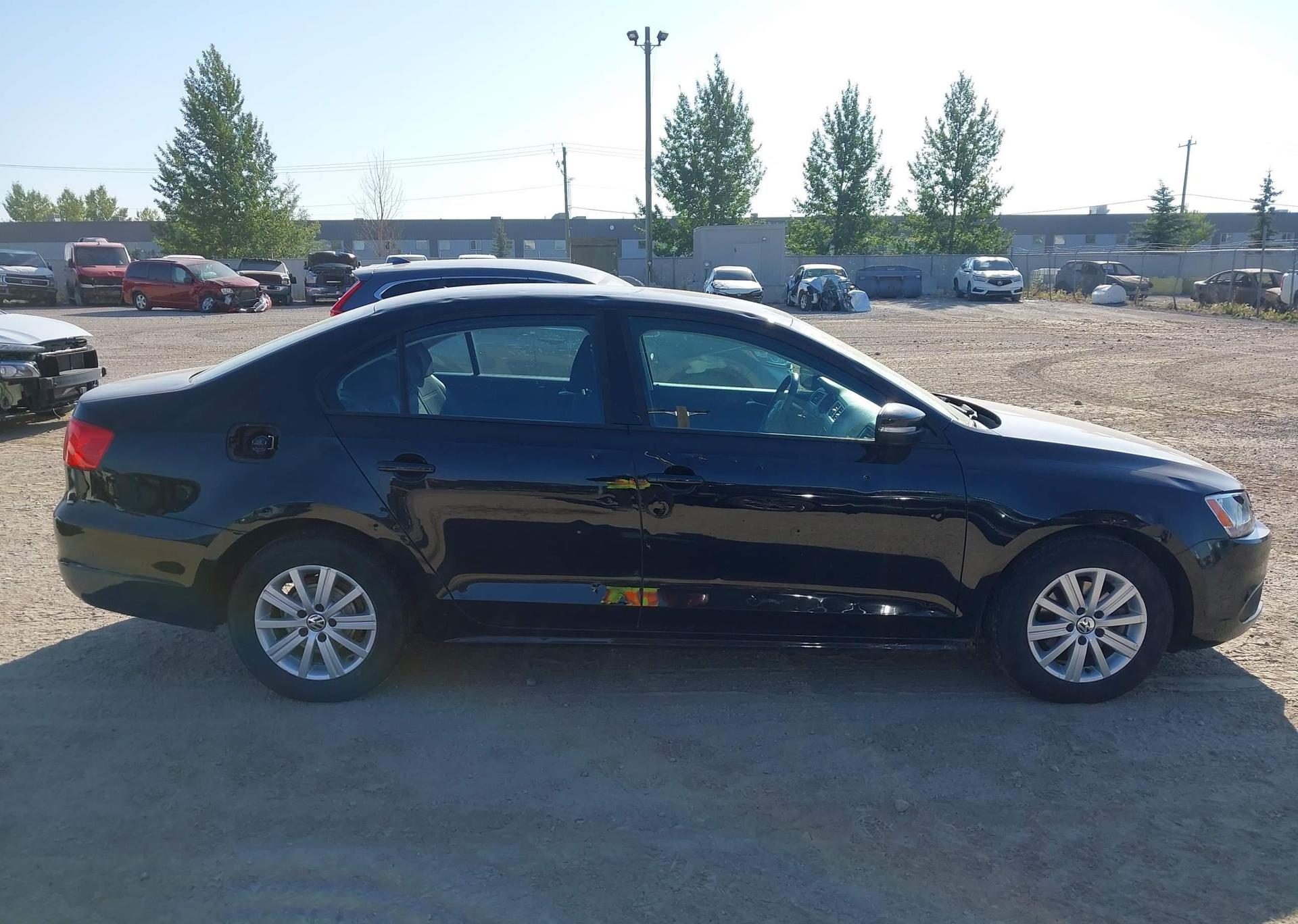 2011 VOLKSWAGEN JETTA