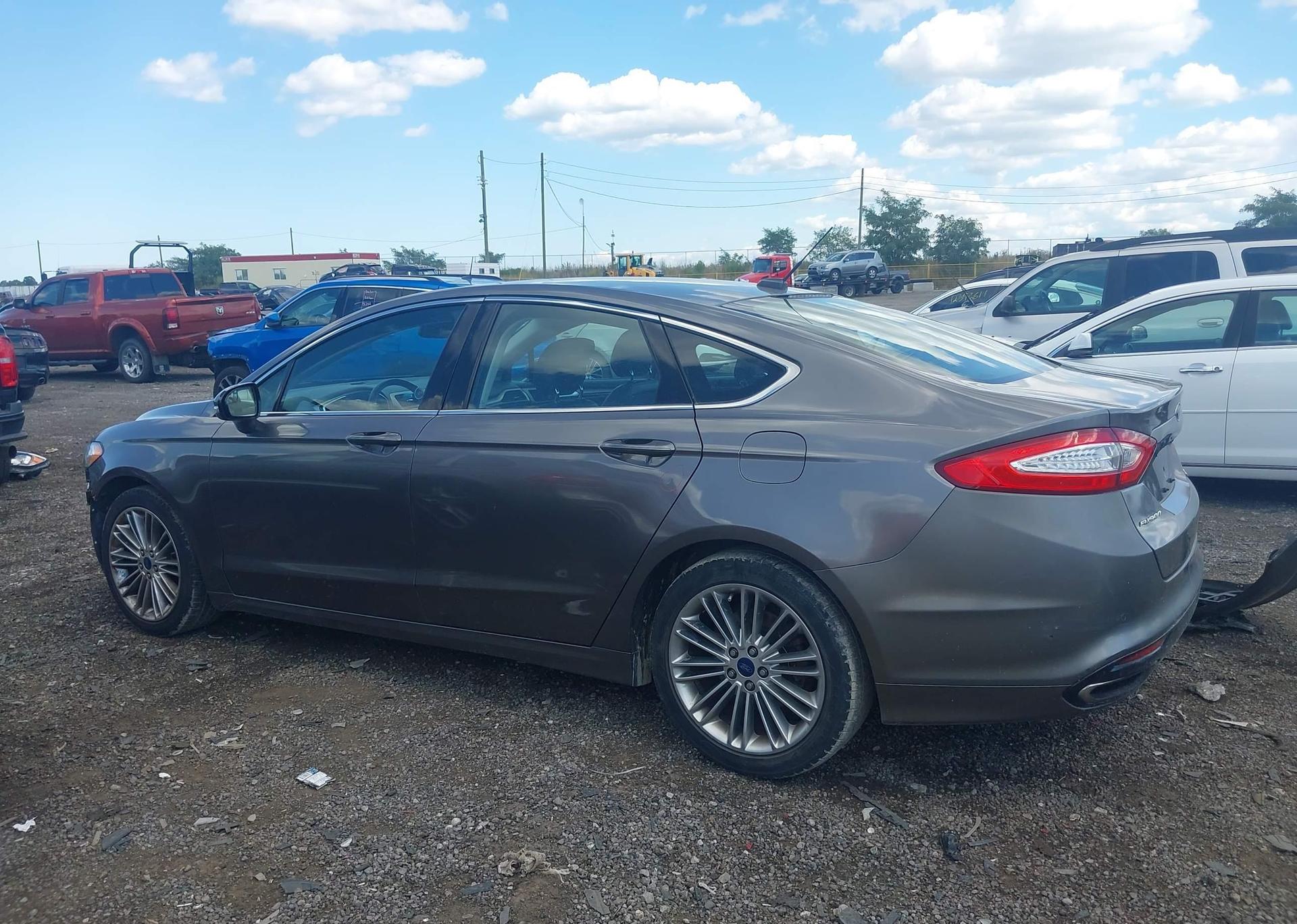 2013 FORD FUSION SE