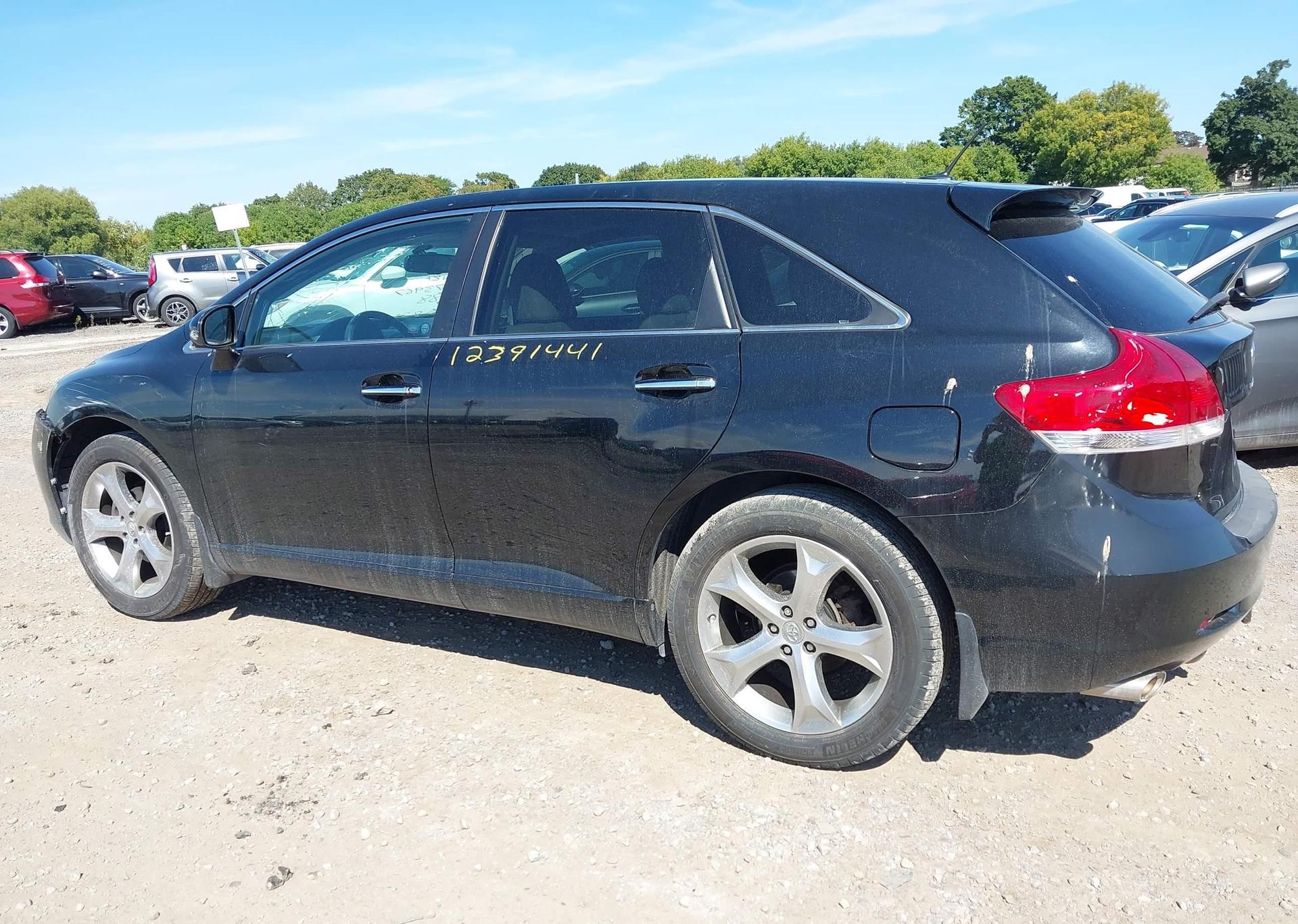 2012 TOYOTA VENZA LE