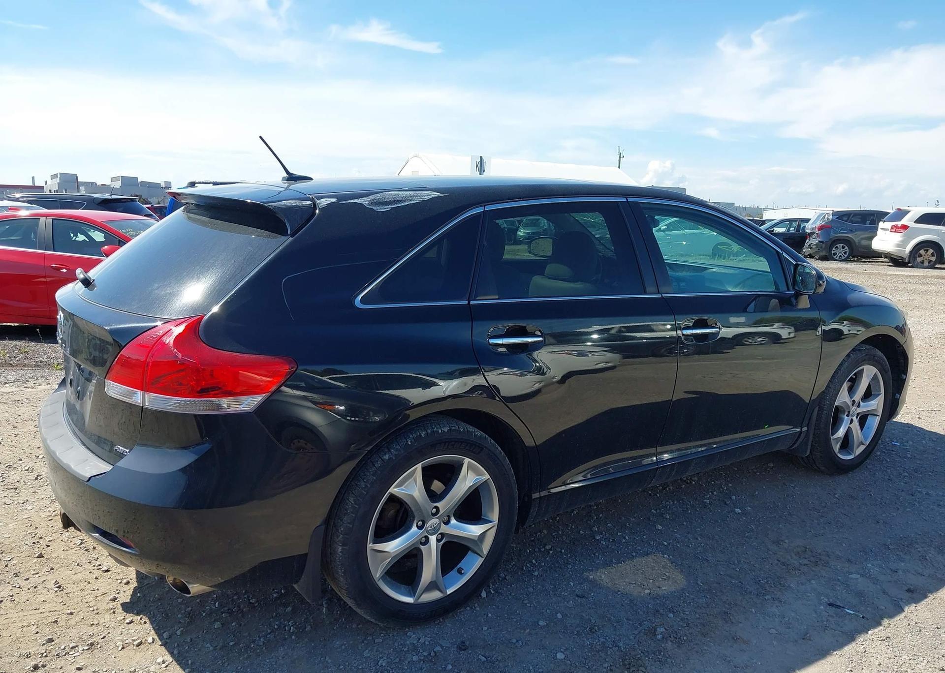 2012 TOYOTA VENZA LE