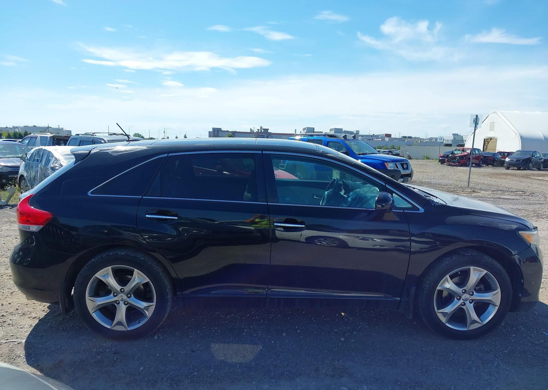 2012 TOYOTA VENZA LE