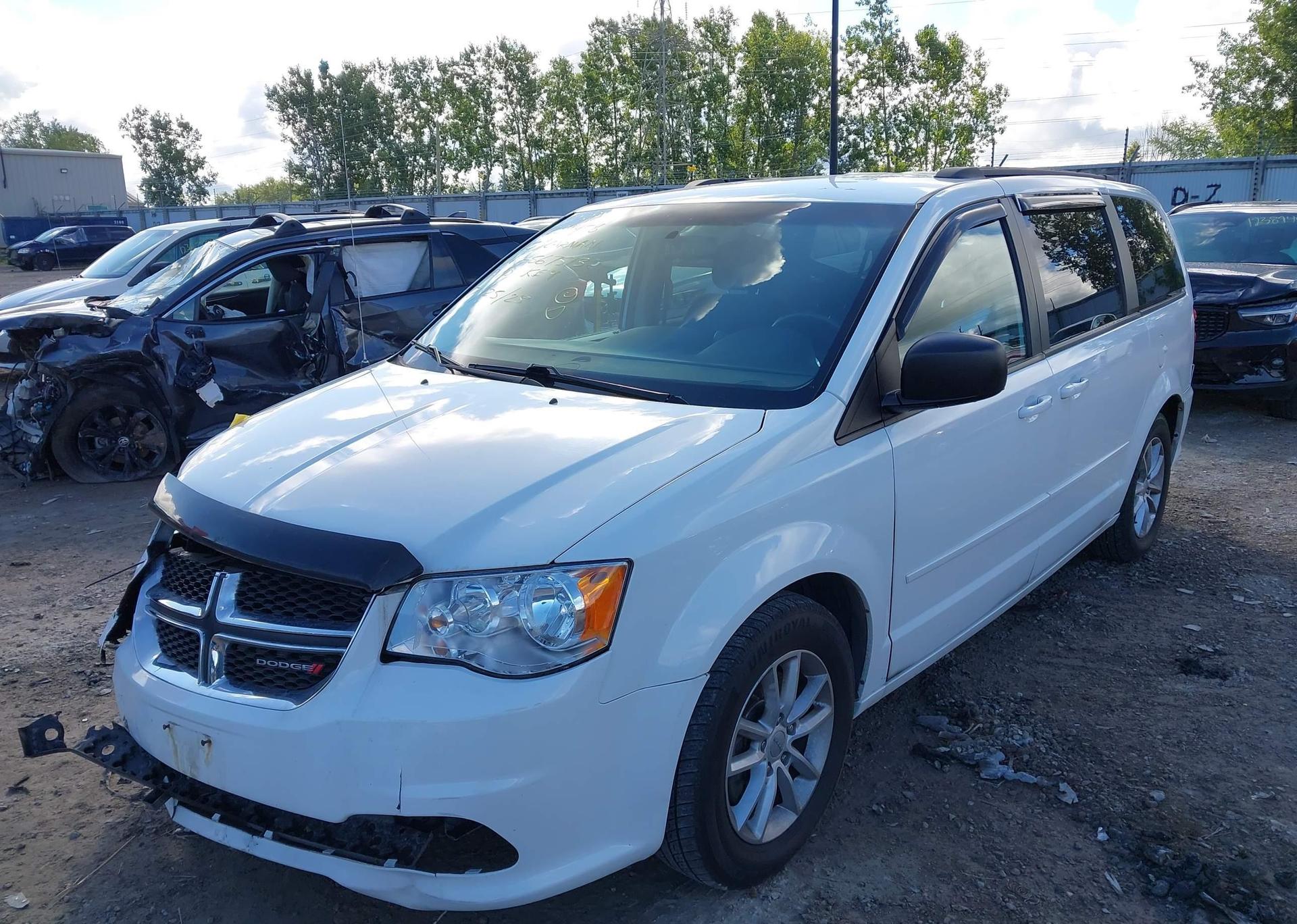2015 DODGE GRAND CARAVAN SE