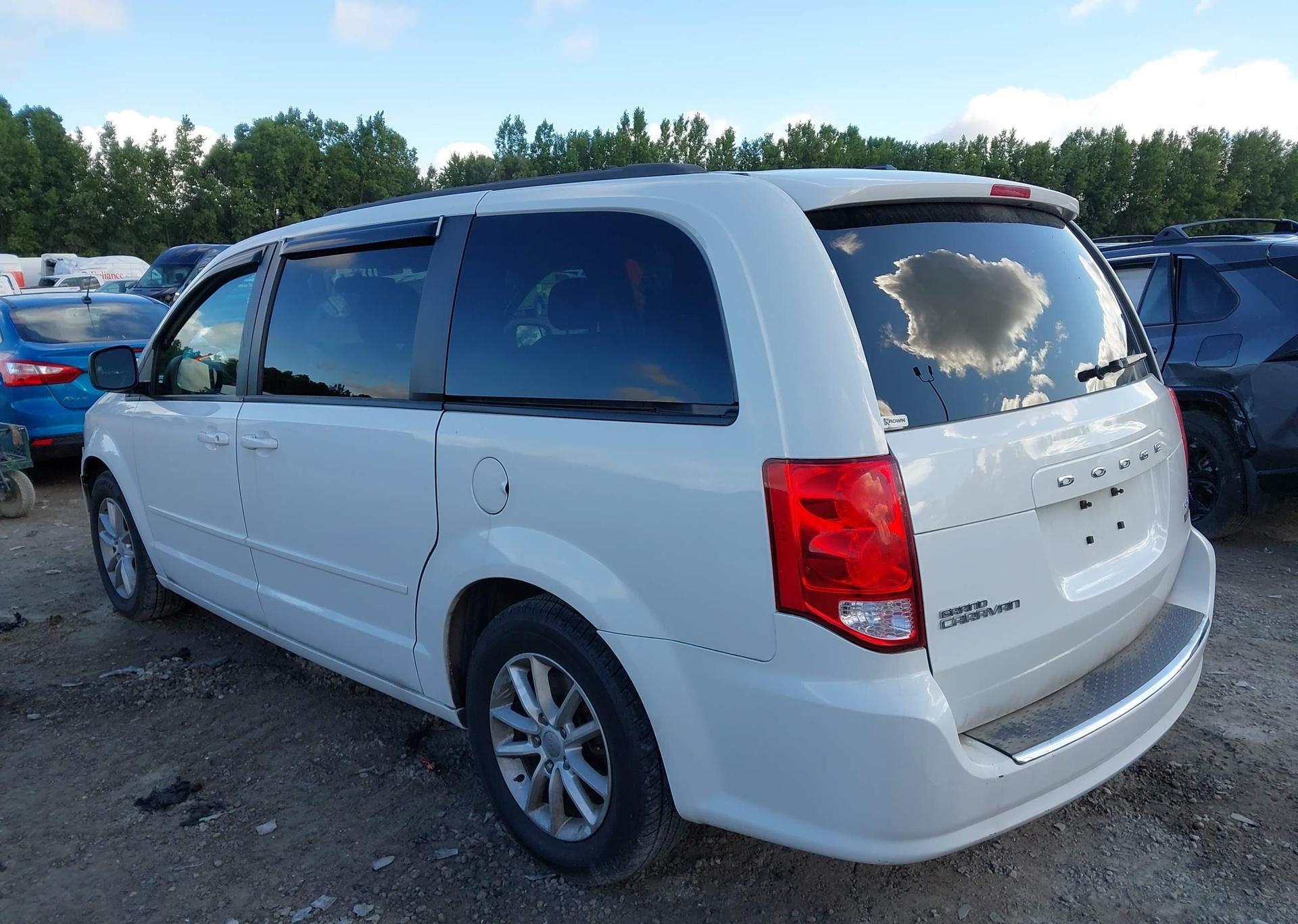 2015 DODGE GRAND CARAVAN SE
