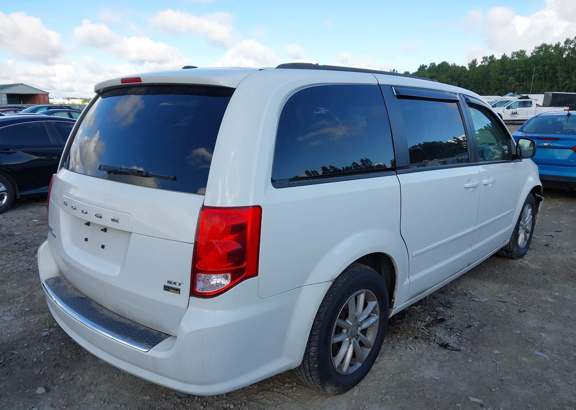 2015 DODGE GRAND CARAVAN SE