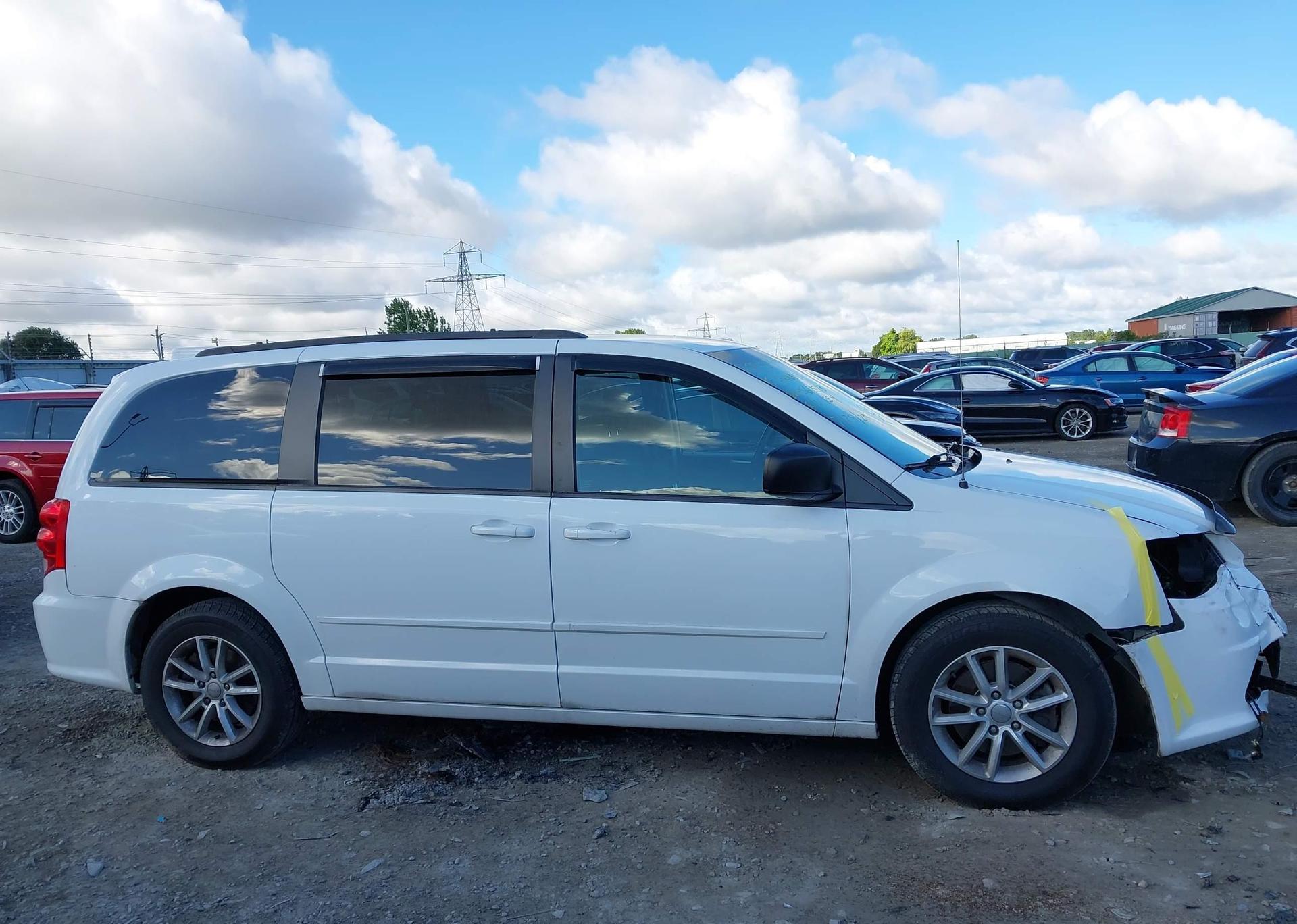 2015 DODGE GRAND CARAVAN SE