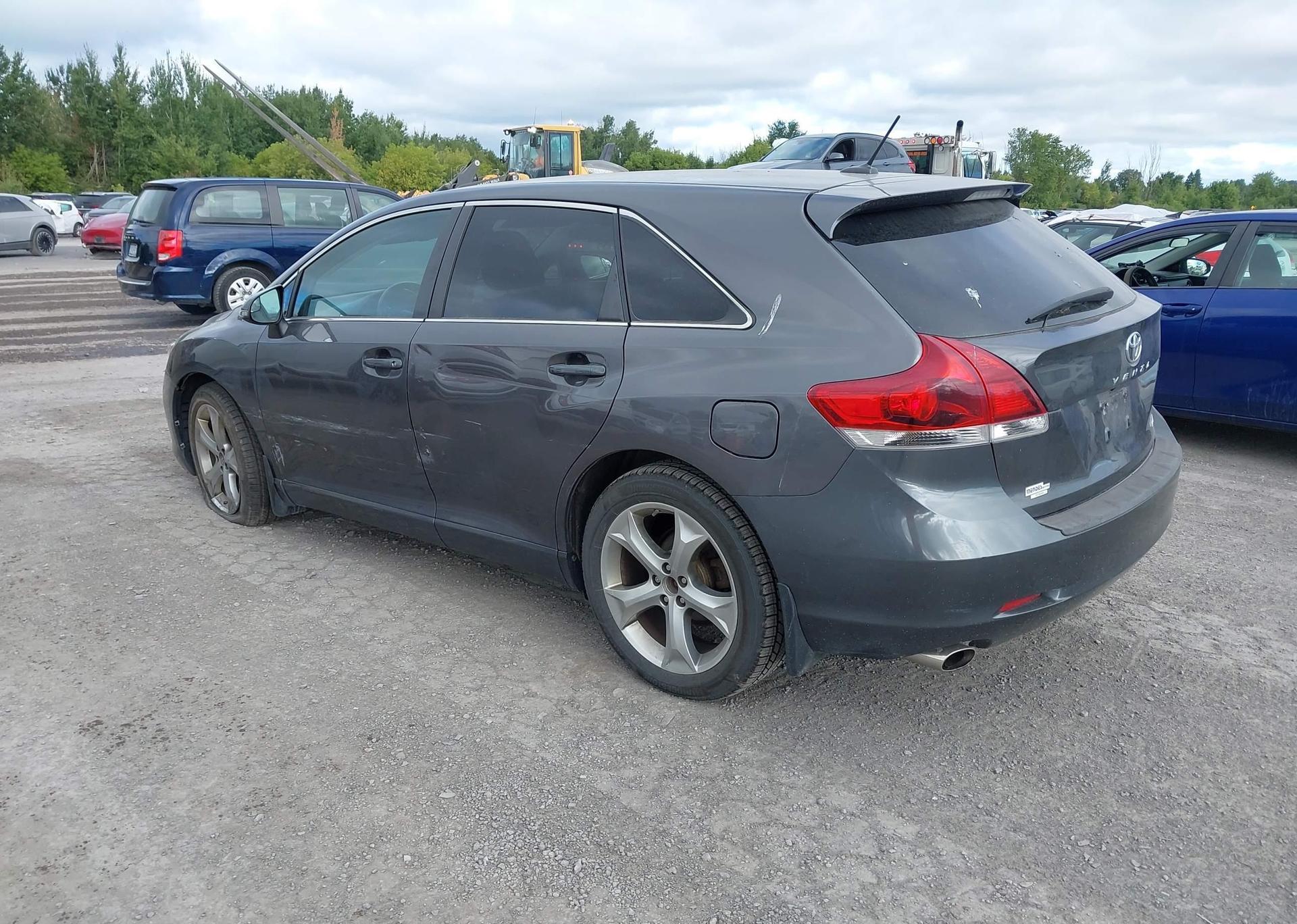 2015 TOYOTA VENZA LE