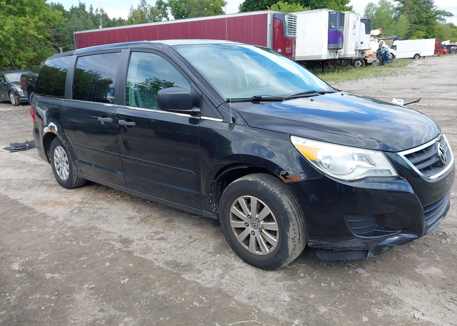 2010 VOLKSWAGEN ROUTAN S