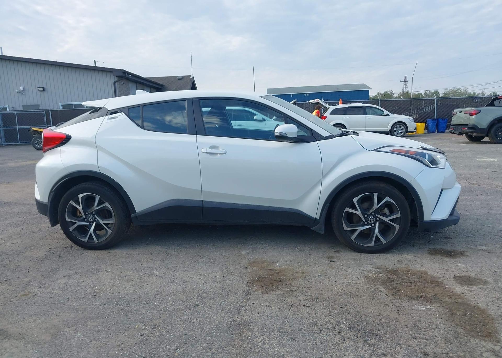 2018 TOYOTA C-HR XLE